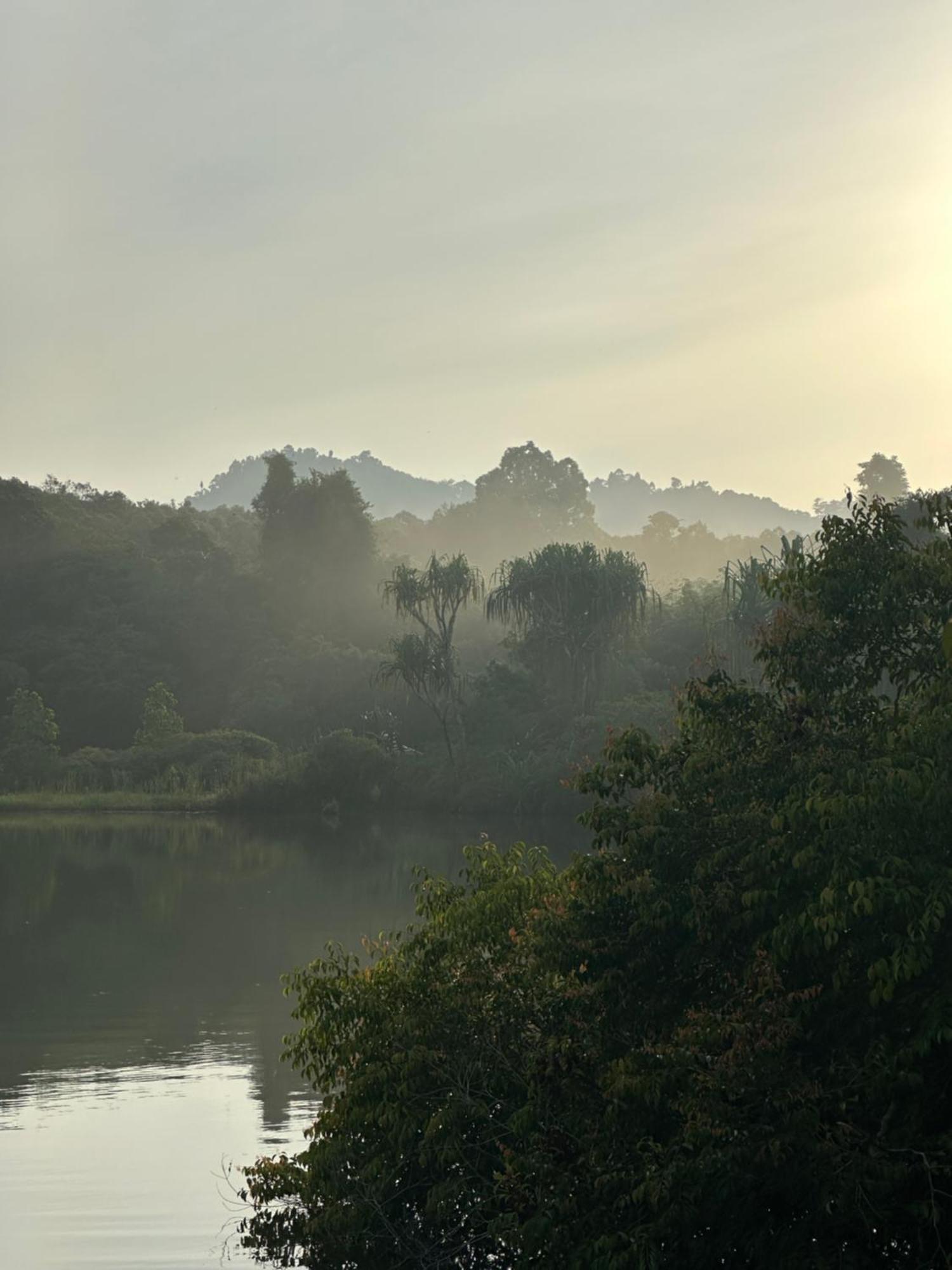 Sawasdee Lagoon Resort *