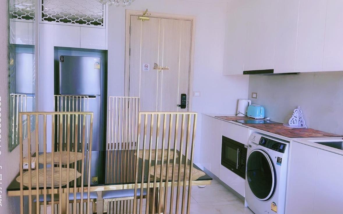 Copacabana 科帕卡巴纳海乔木提安海滩毗邻乔木提安夜市 * Jomtien Beach