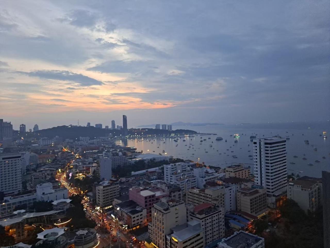 Edge By Mickey * Pattaya