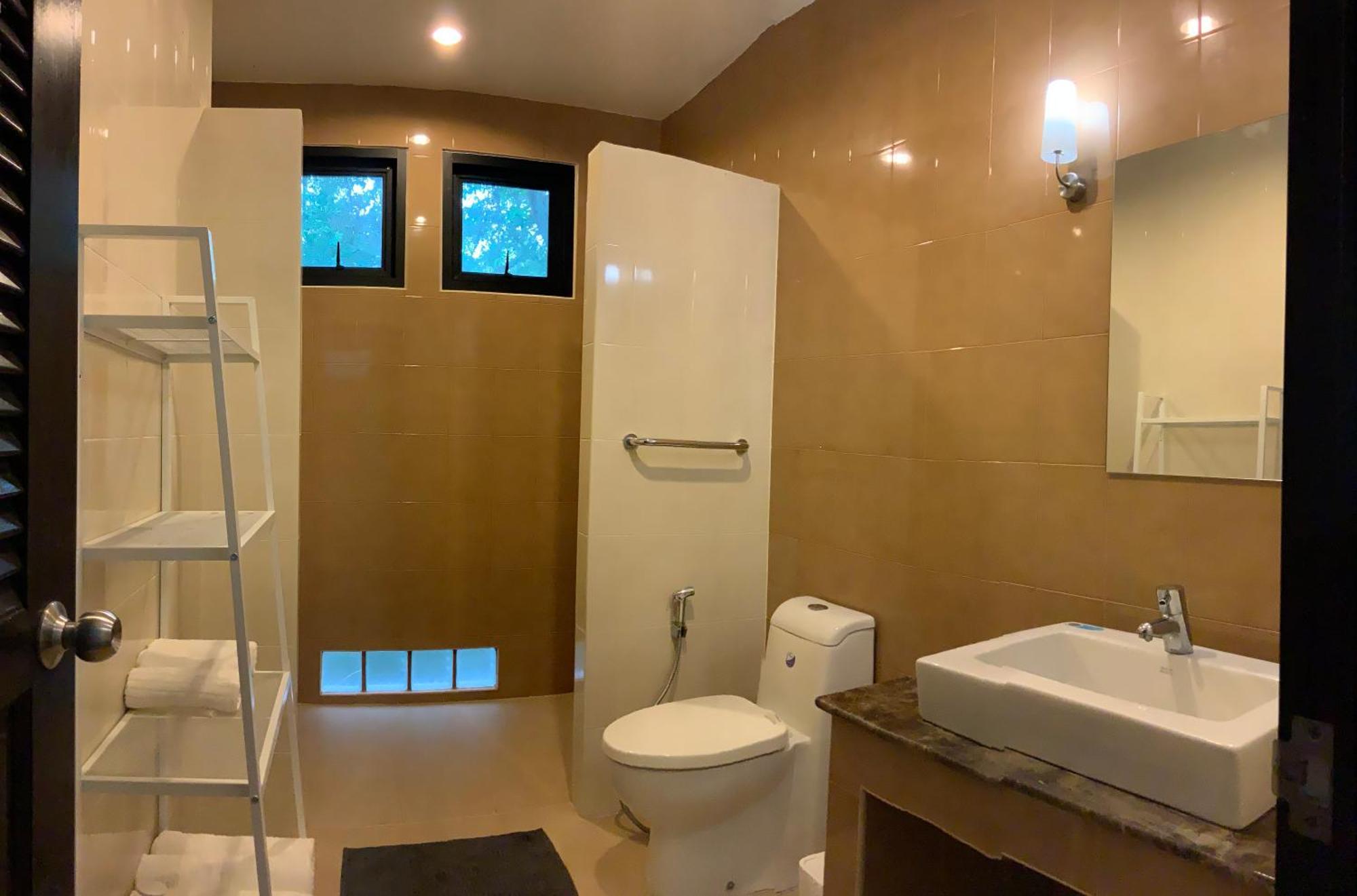 Villa Beachfront In Rawai Phuket