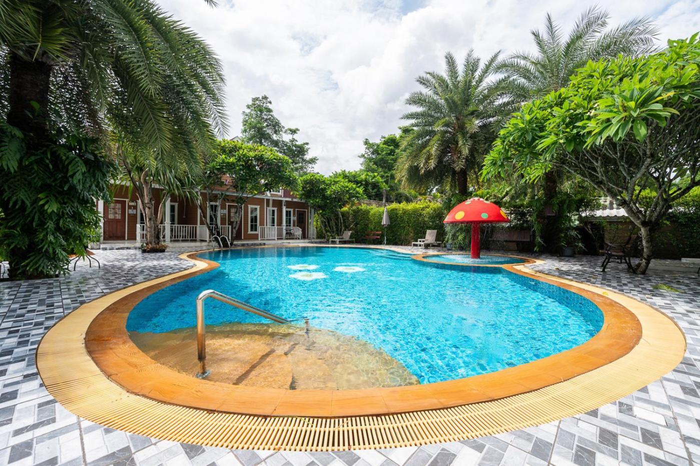 Resort At Rice