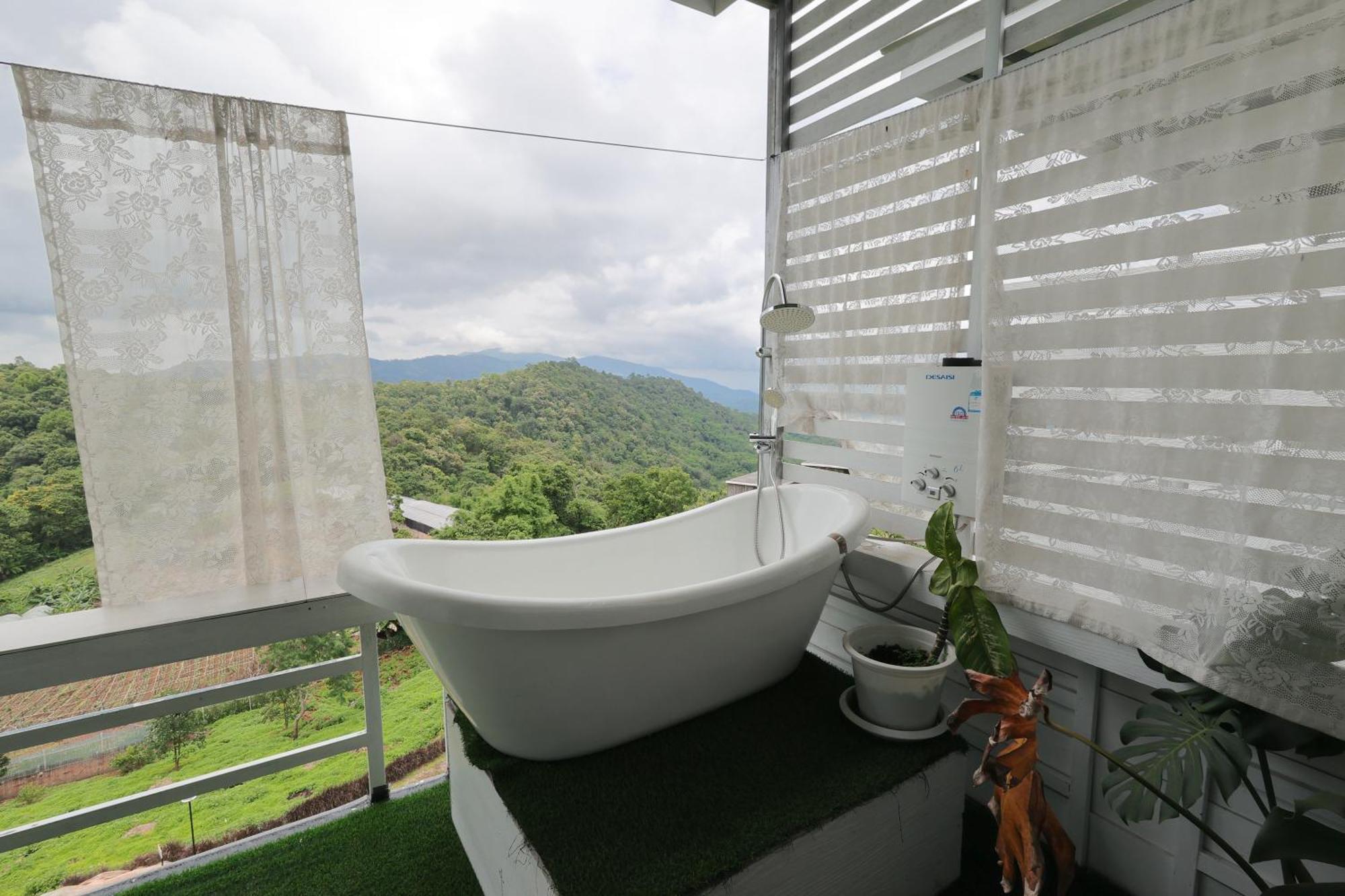 Luxury tent ไร่หมื่นล้านวิว เชียงใหม่ Pong Yaeng