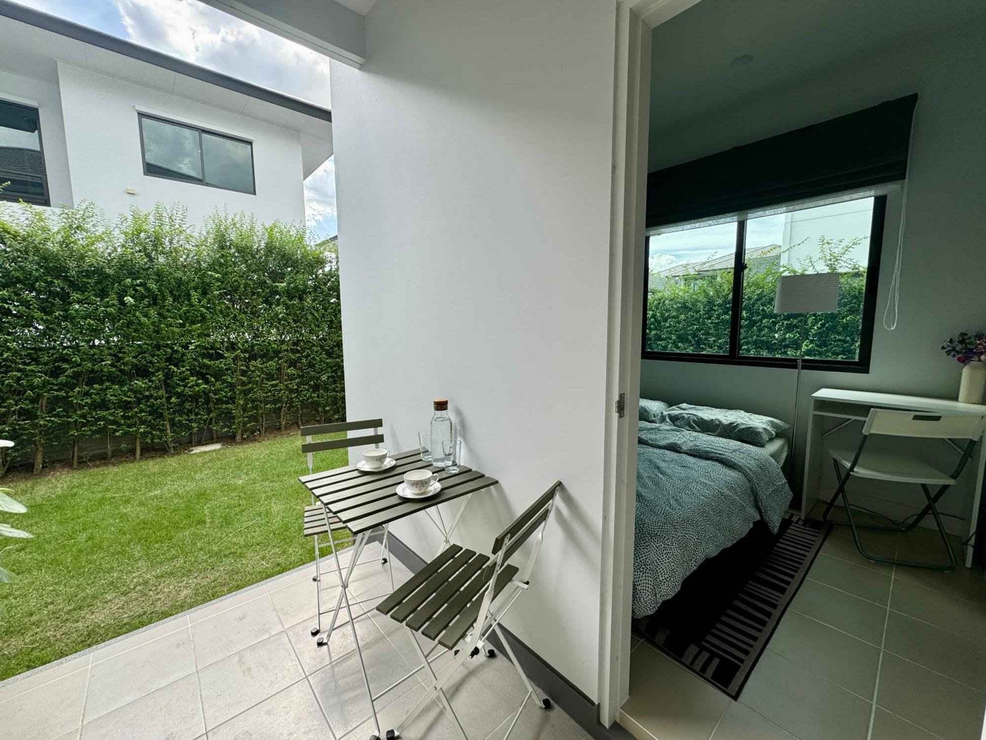 Homestay Garden With Private Entrance In Luxury *