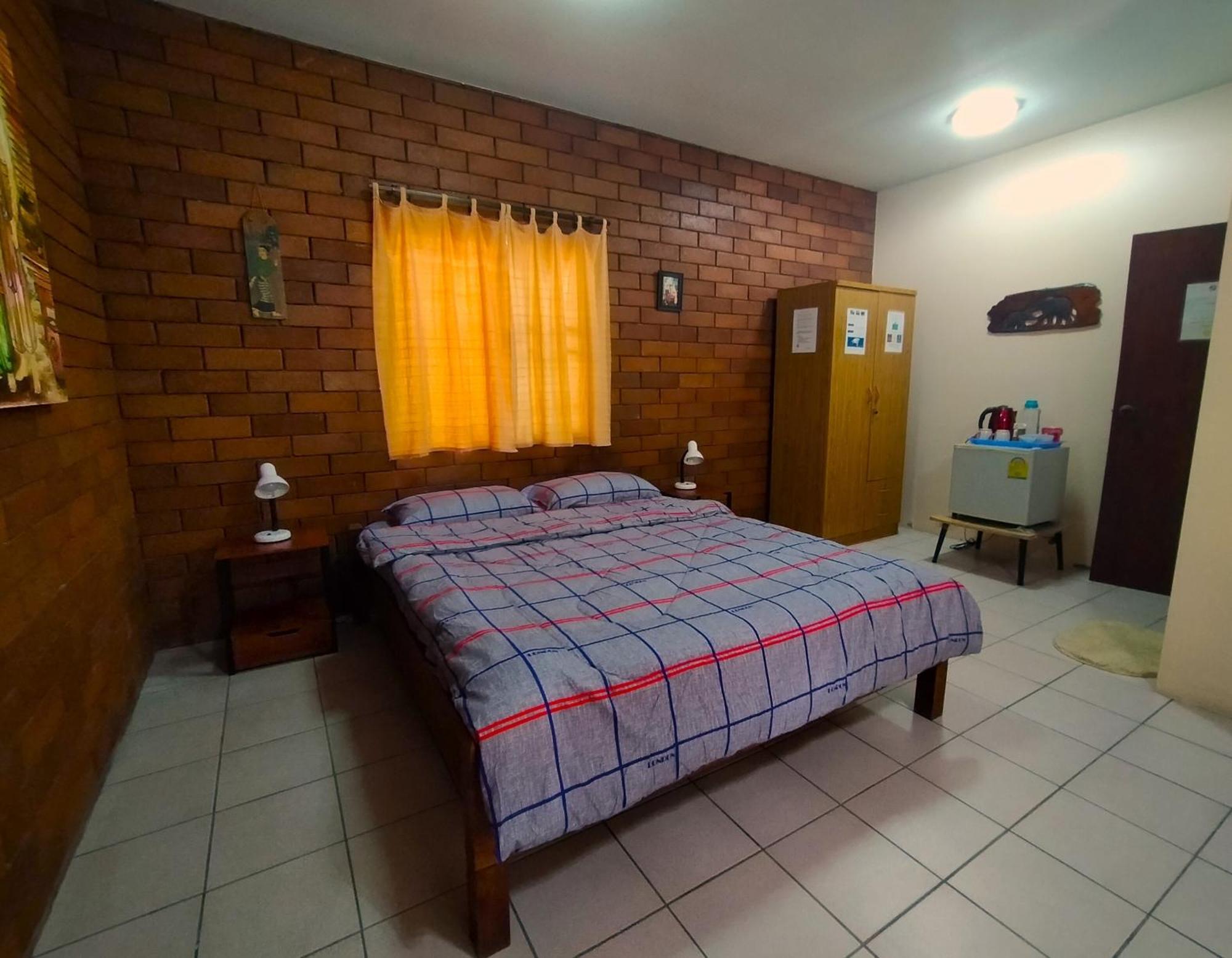 Khoom Kam Kaew 2* Phrao