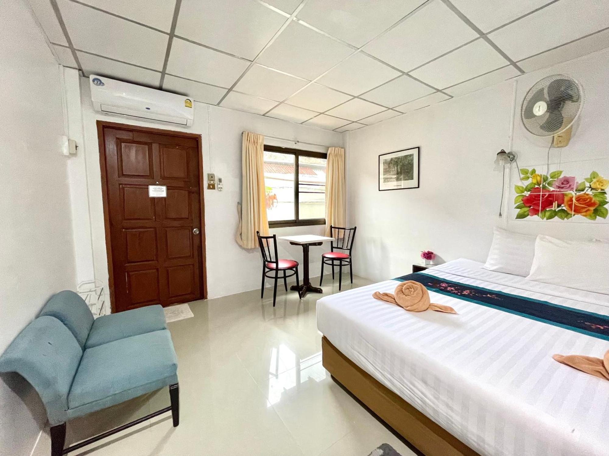 Jj Guest house Karon