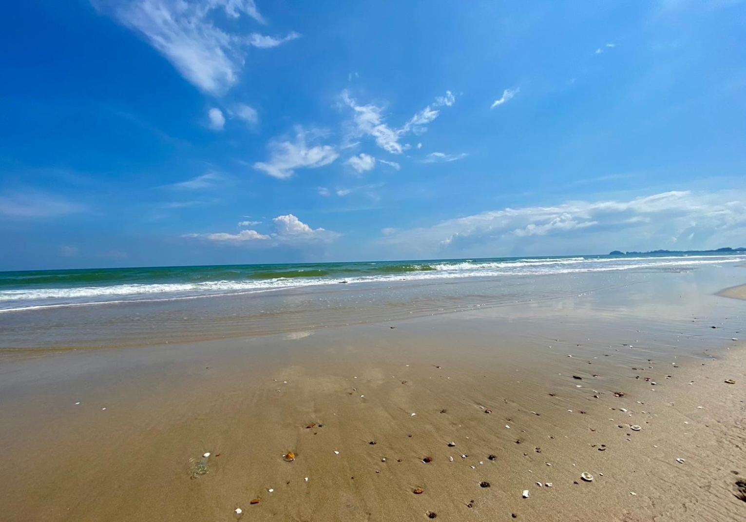 Guest house หาดทรายขาวรีสอร์ท