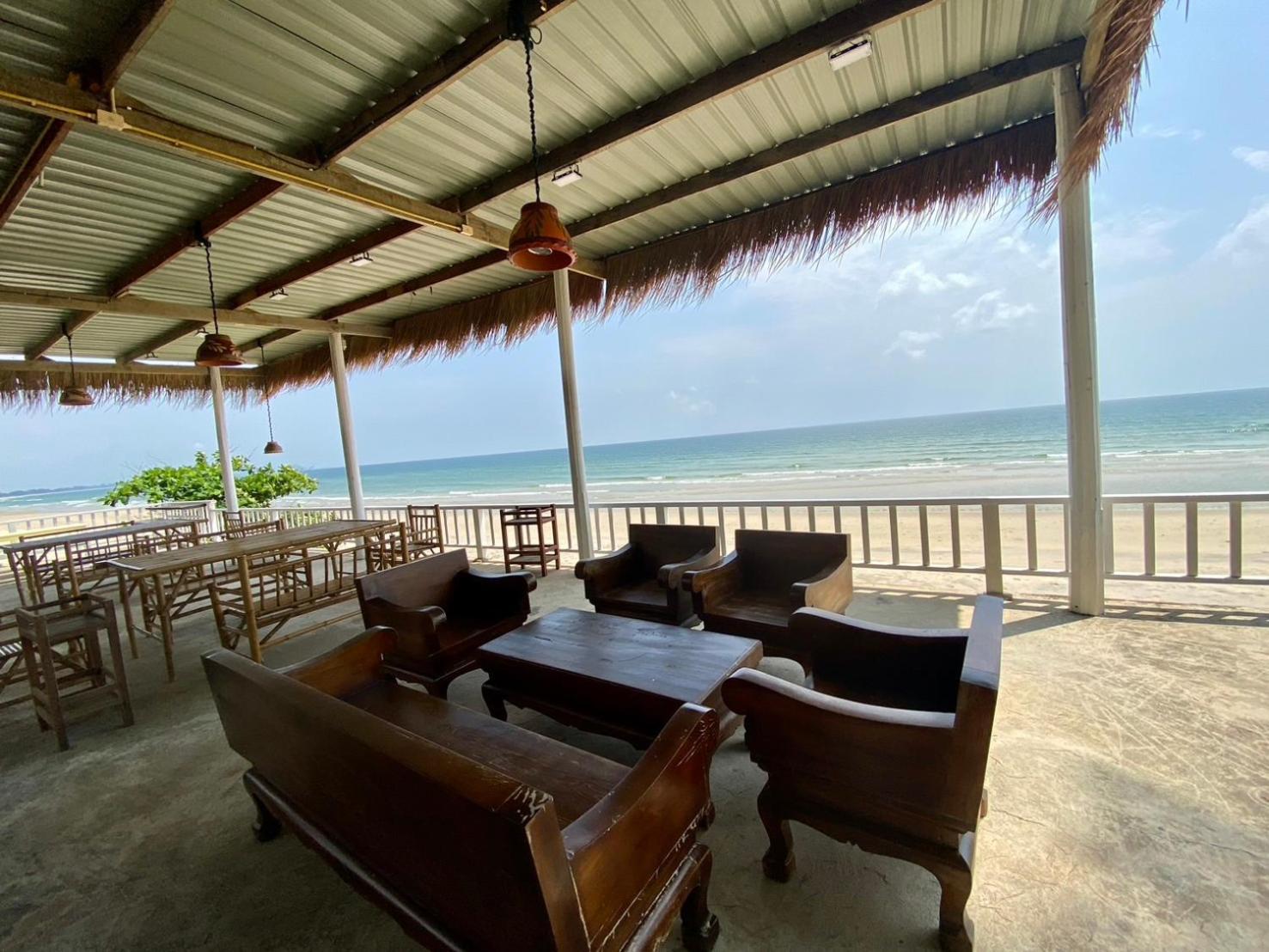 หาดทรายขาวรีสอร์ท Guest house *