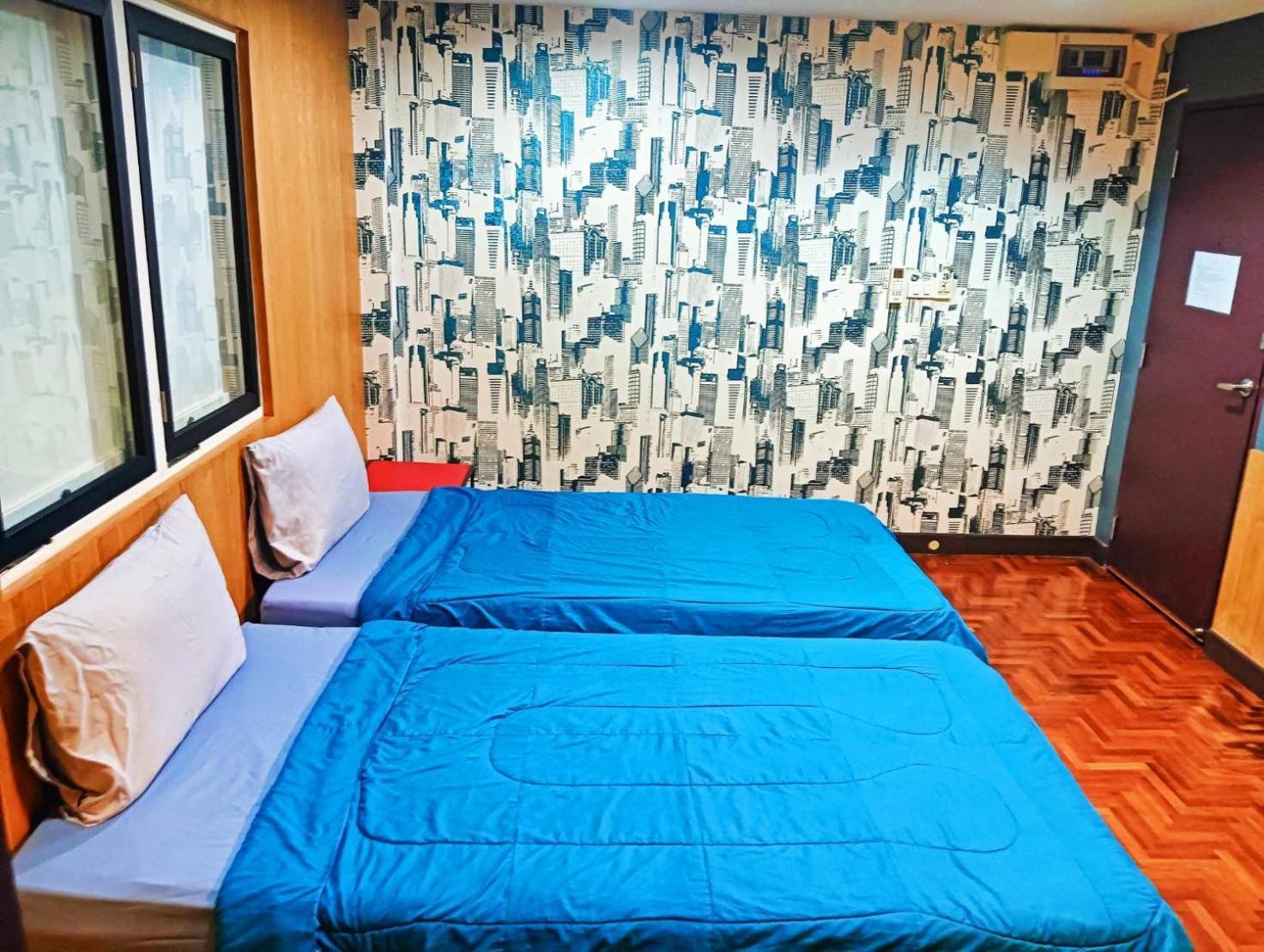 Doodle Hostel *