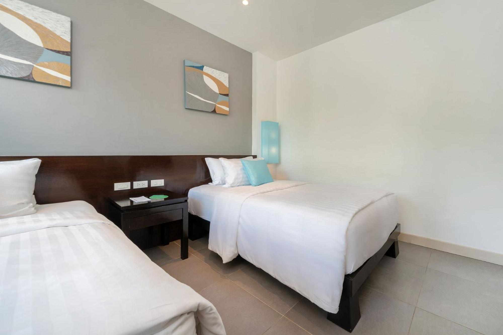 Beachfront 724 Apartment Karon