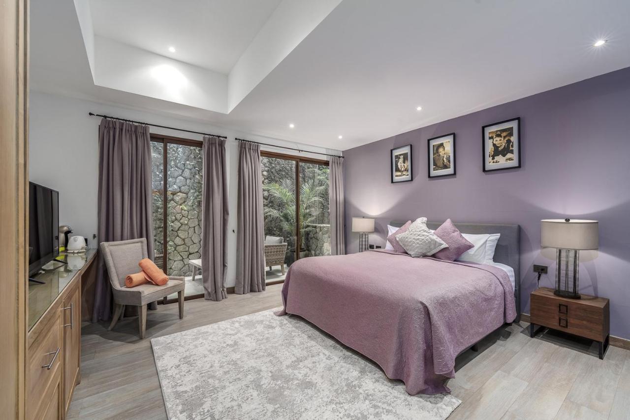 Baan Phu Prana Boutique *