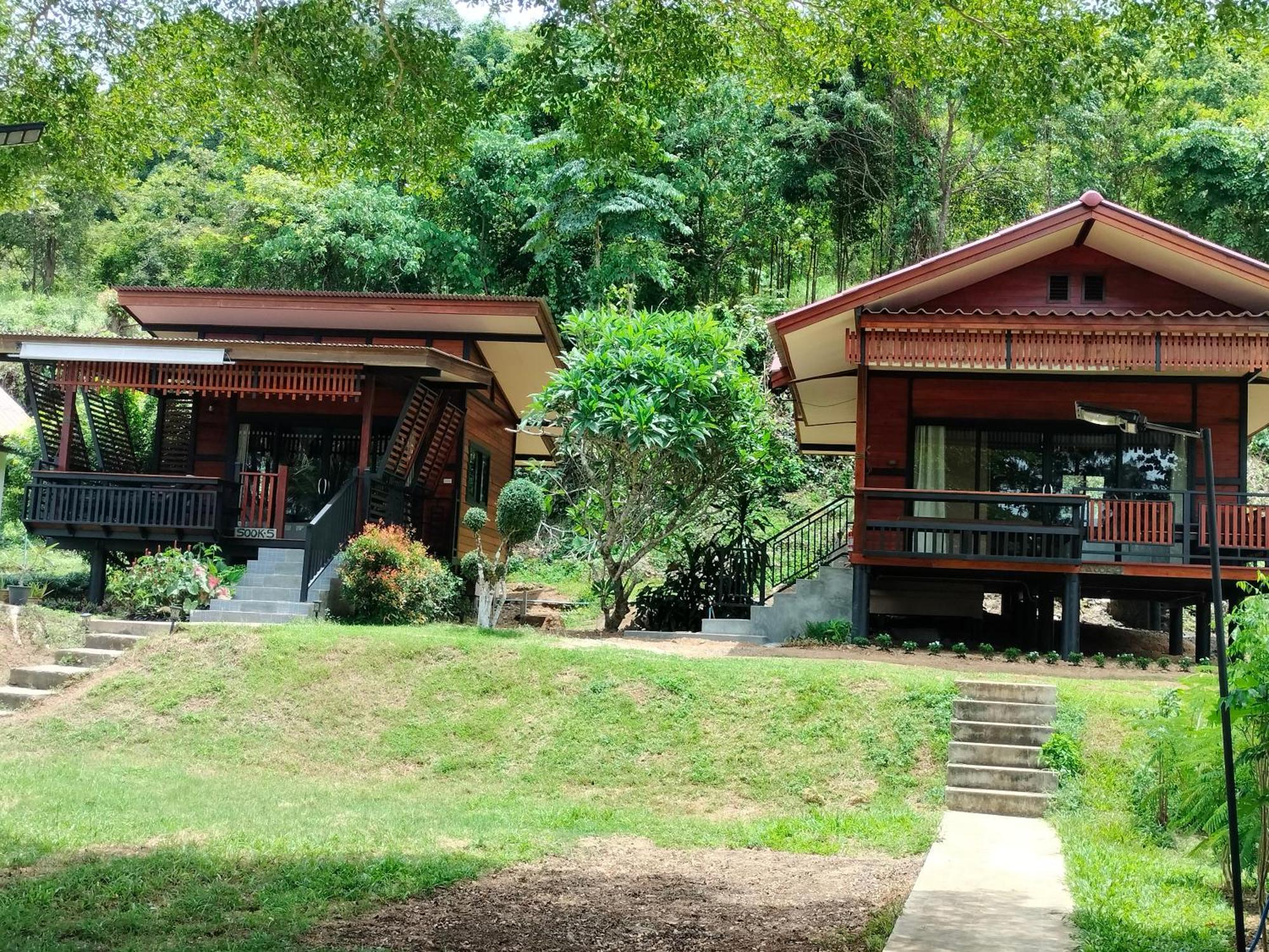 Suntisook Resort