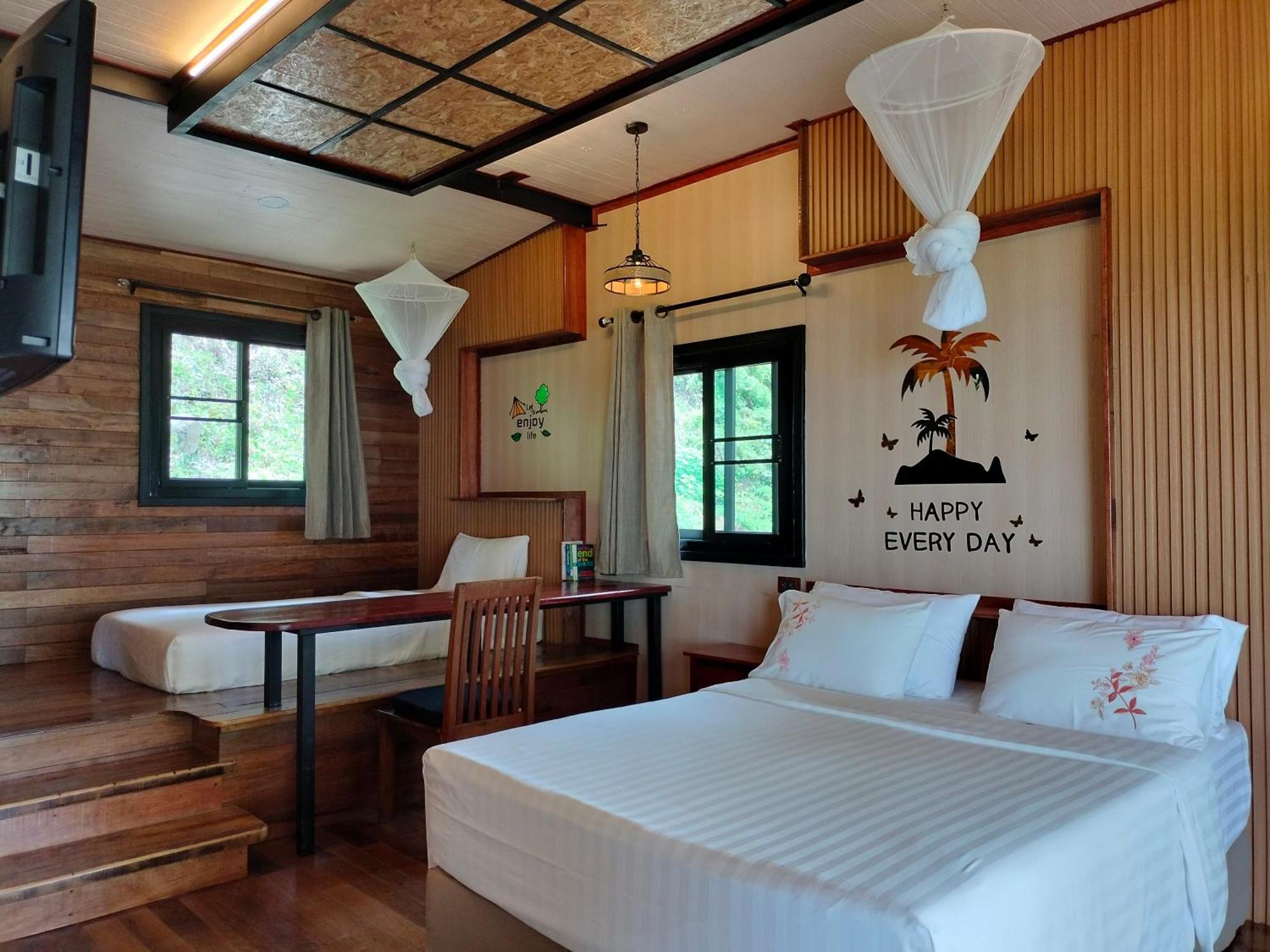 Suntisook Resort 2*