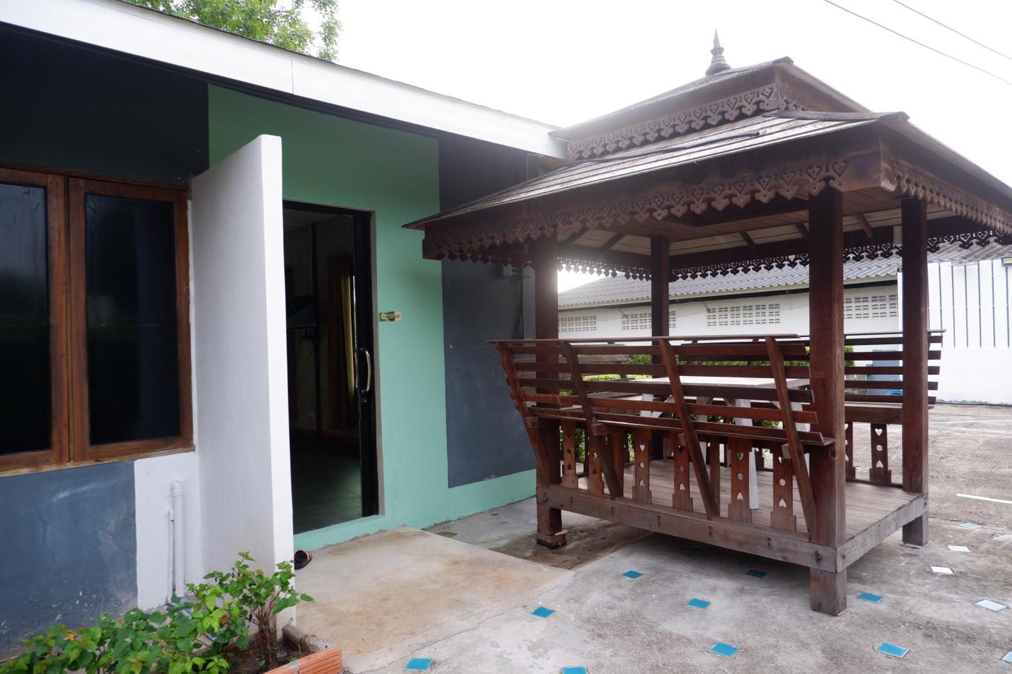 Nok Chan Mee Na Resort 3*