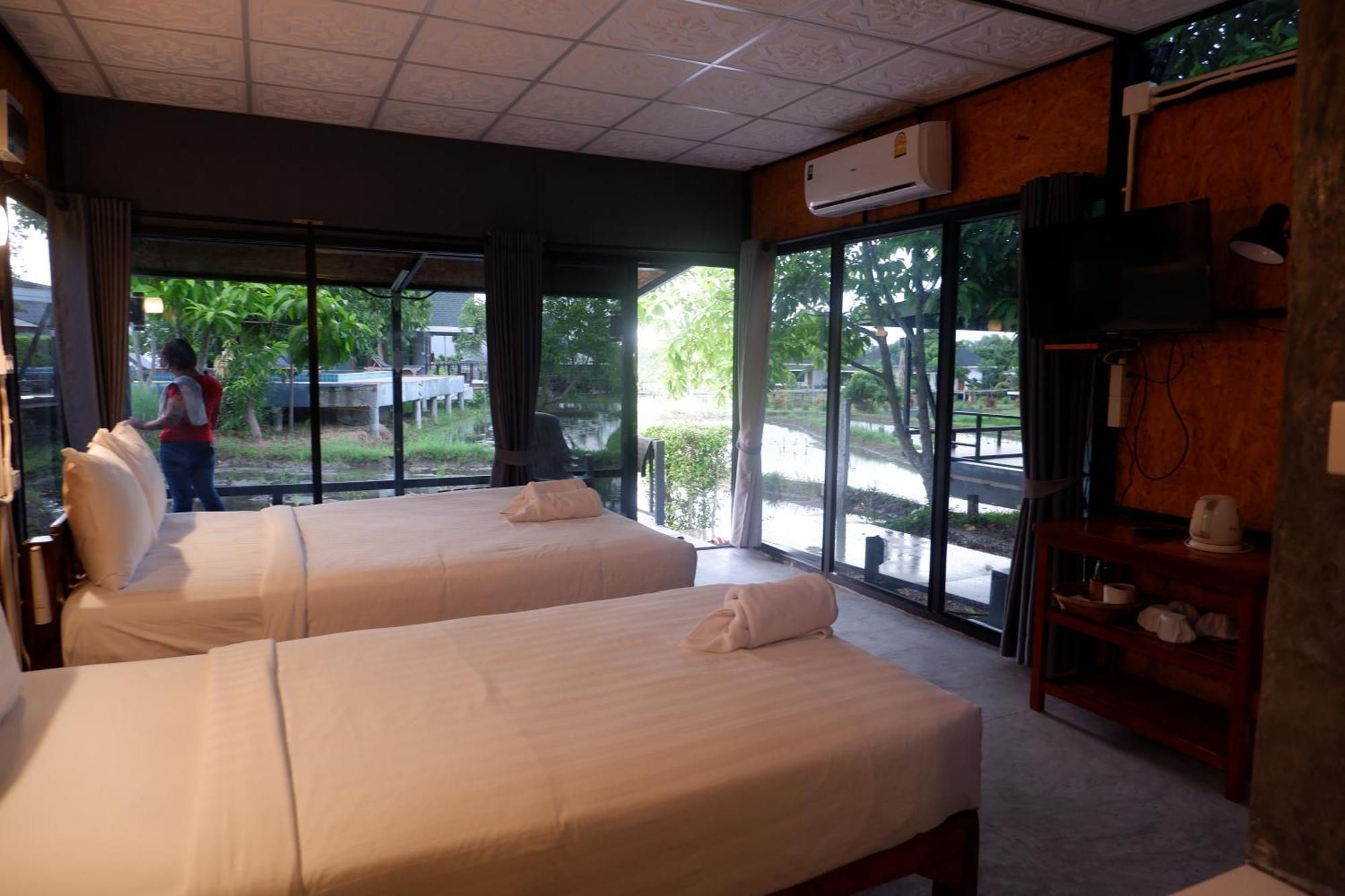 Resort Nok Chan Mee Na 3*
