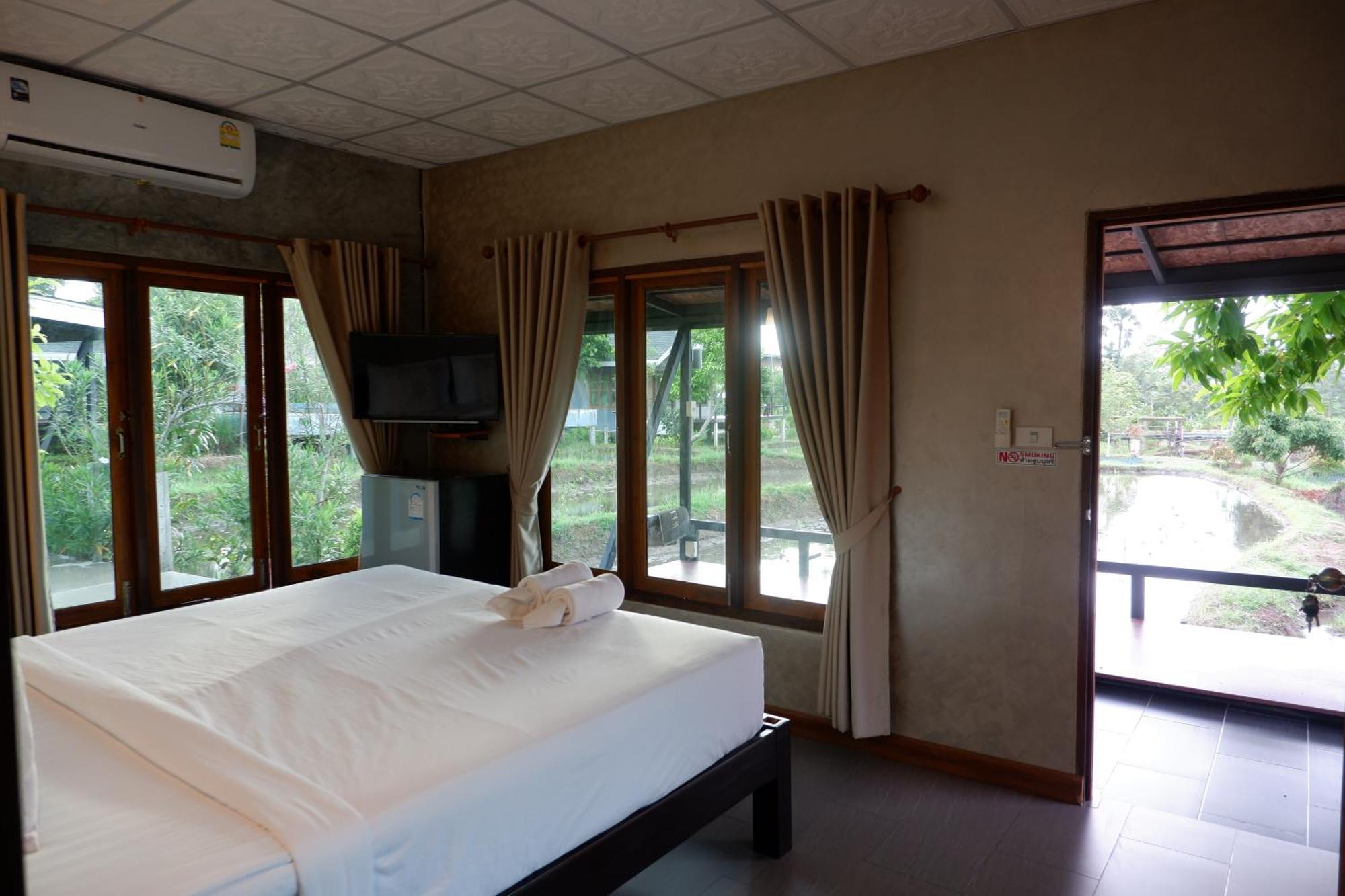 Resort Nok Chan Mee Na Chom Thong