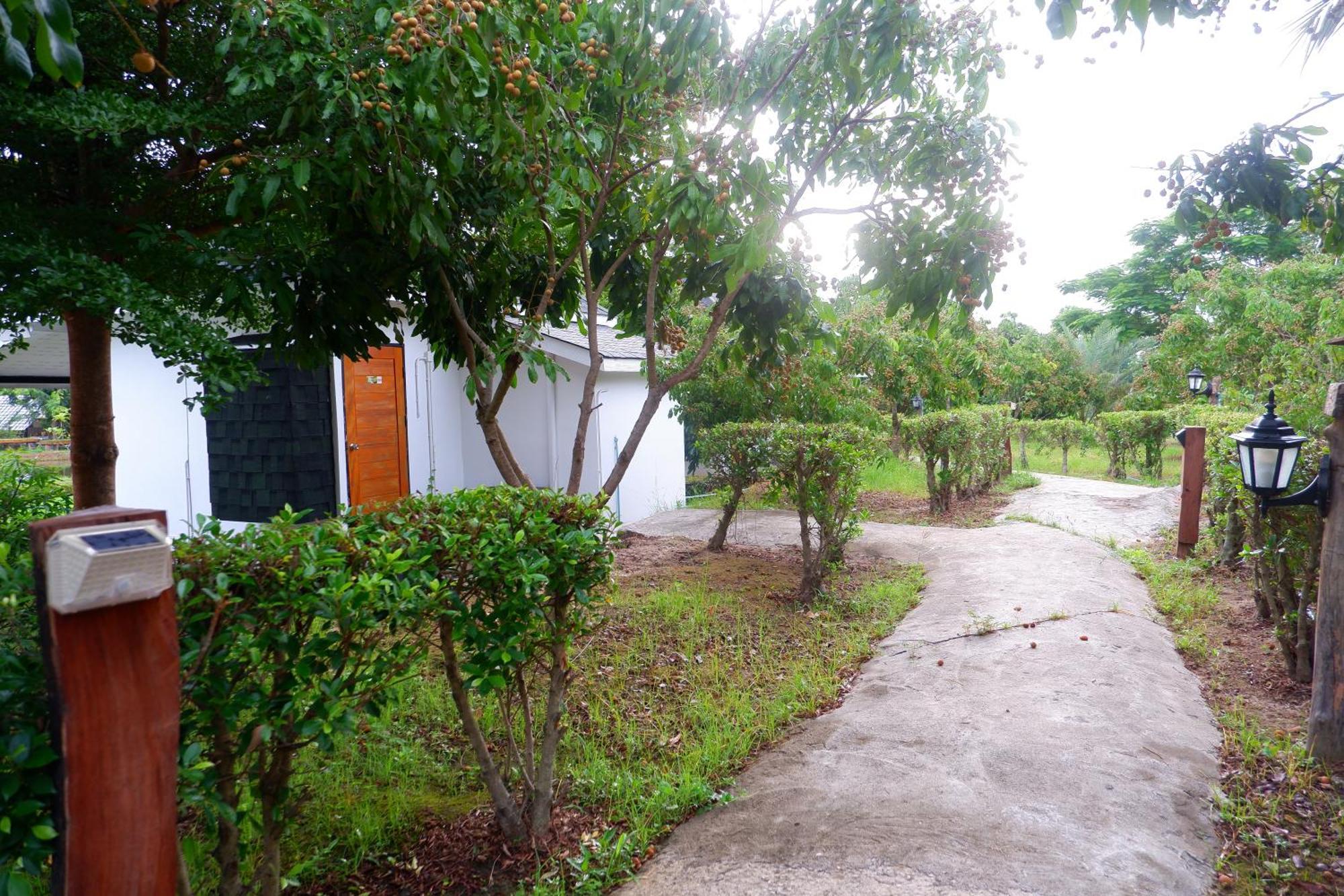 Nok Chan Mee Na Resort Chom Thong