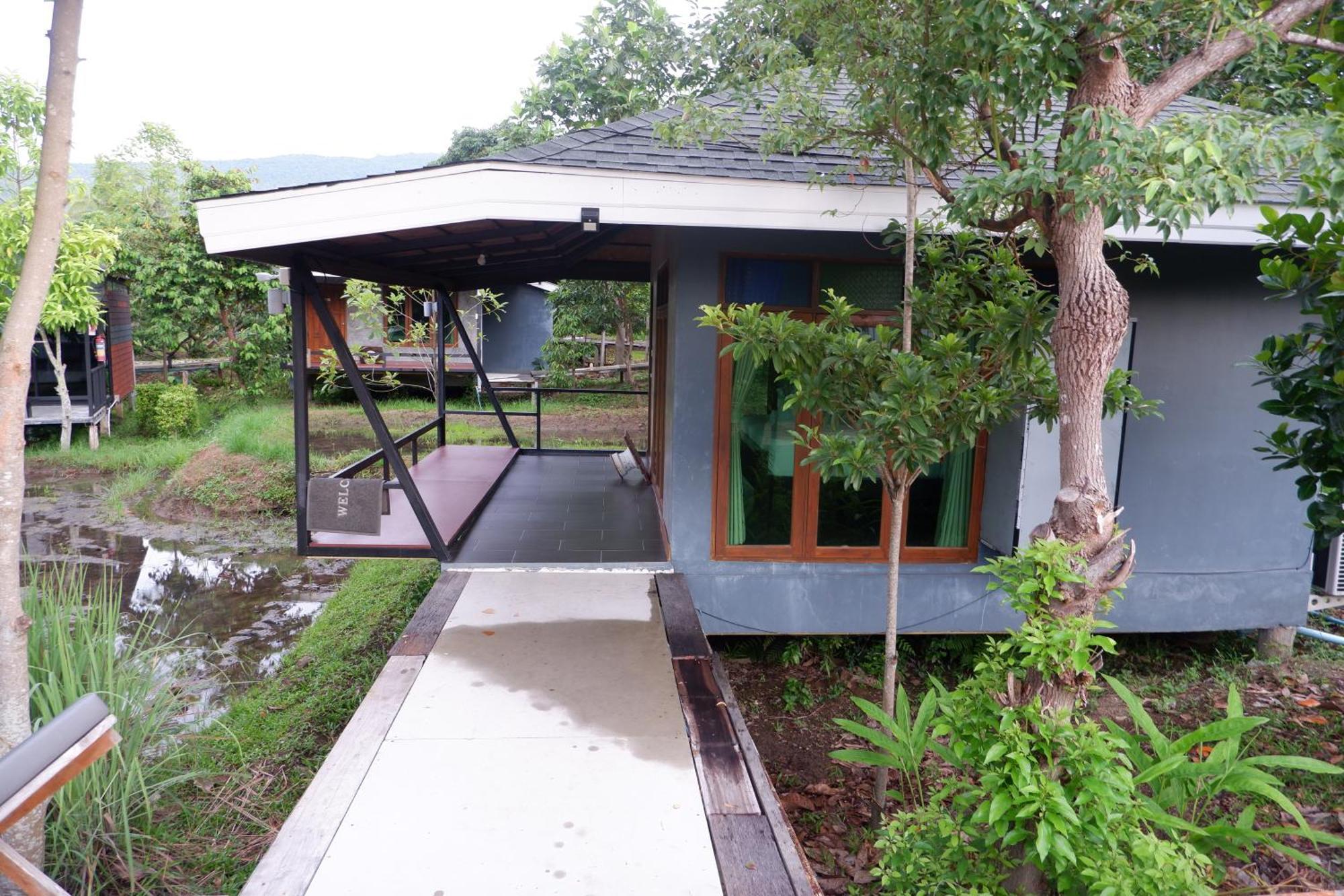 Nok Chan Mee Na Resort
