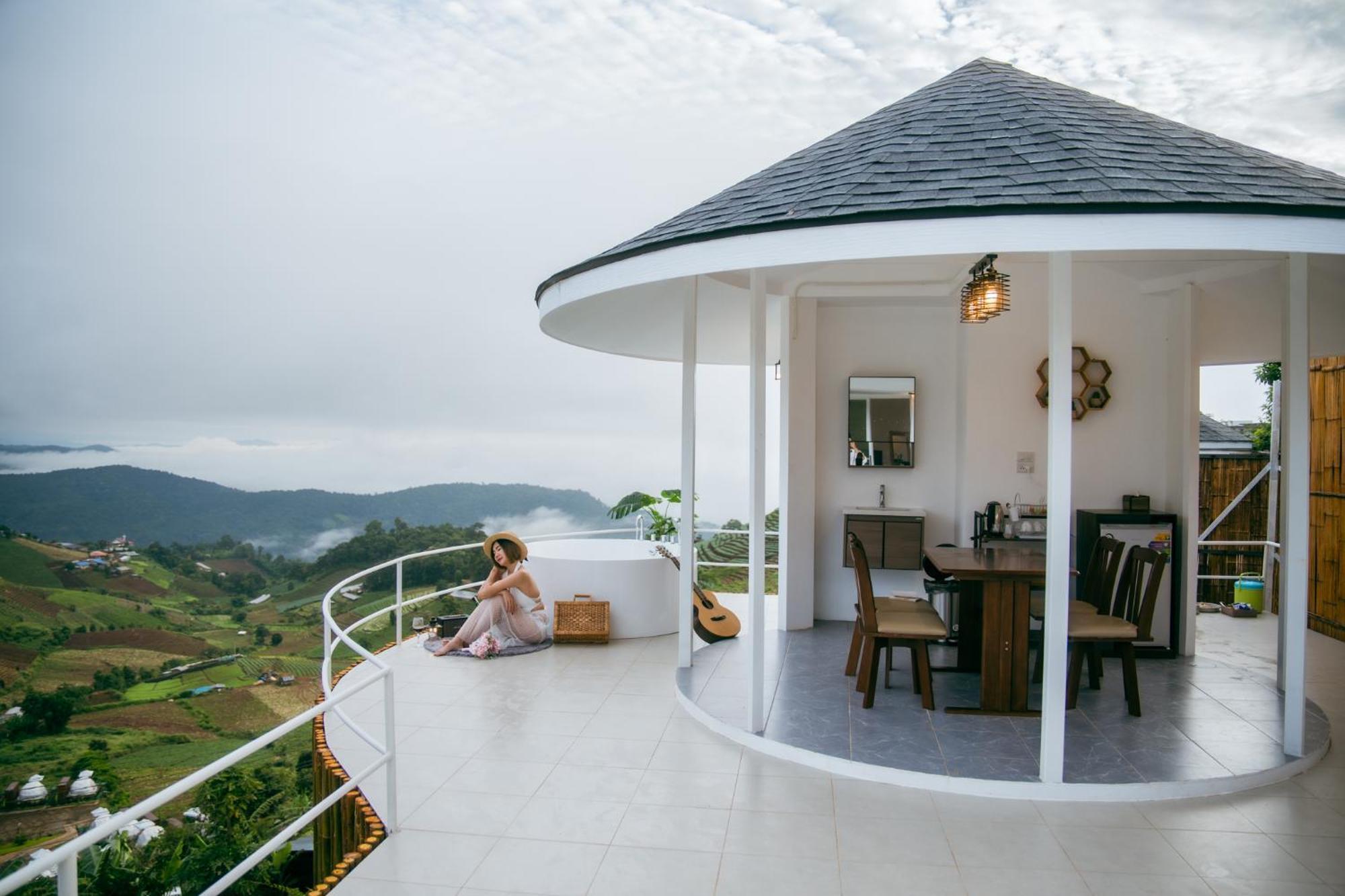 ม่อนสายลม ม่อนแจ่ม Resort *