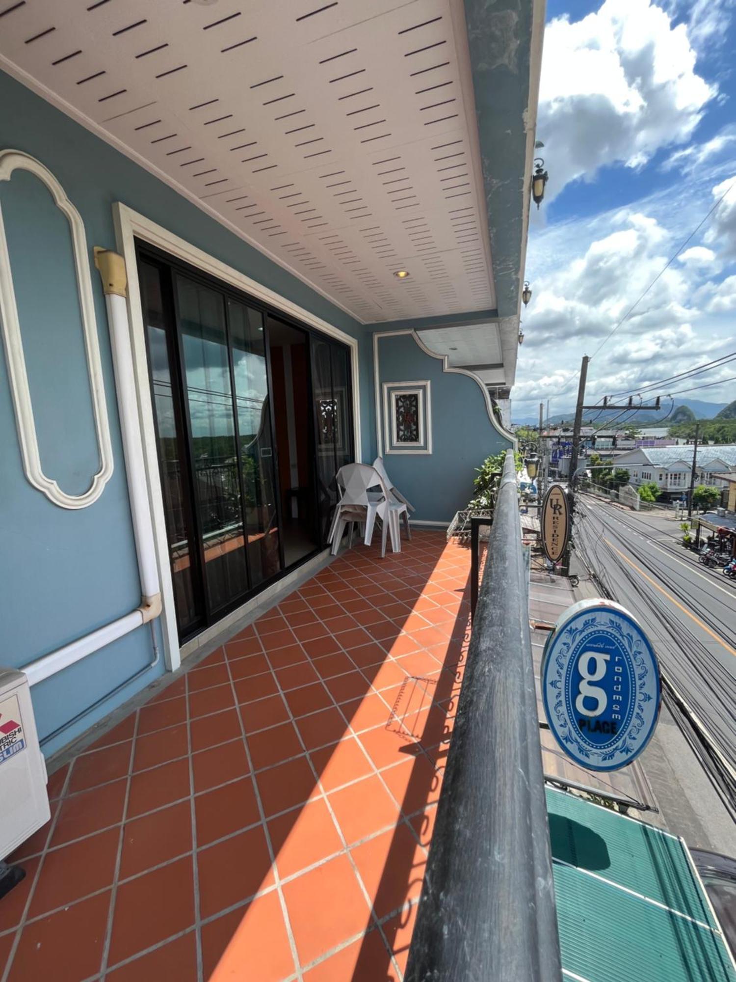 Grandmom Place Hotel 3*