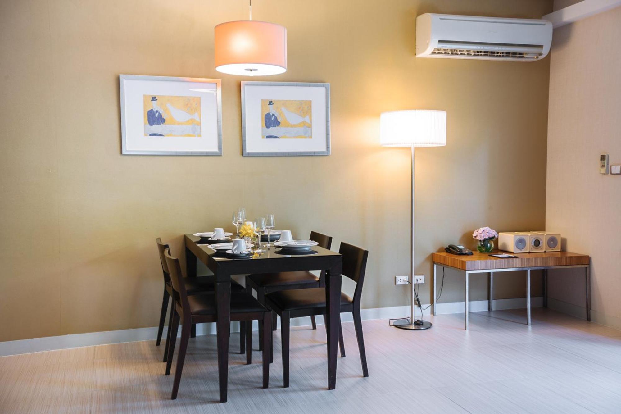 The Park Nine Srinakarin Hotel