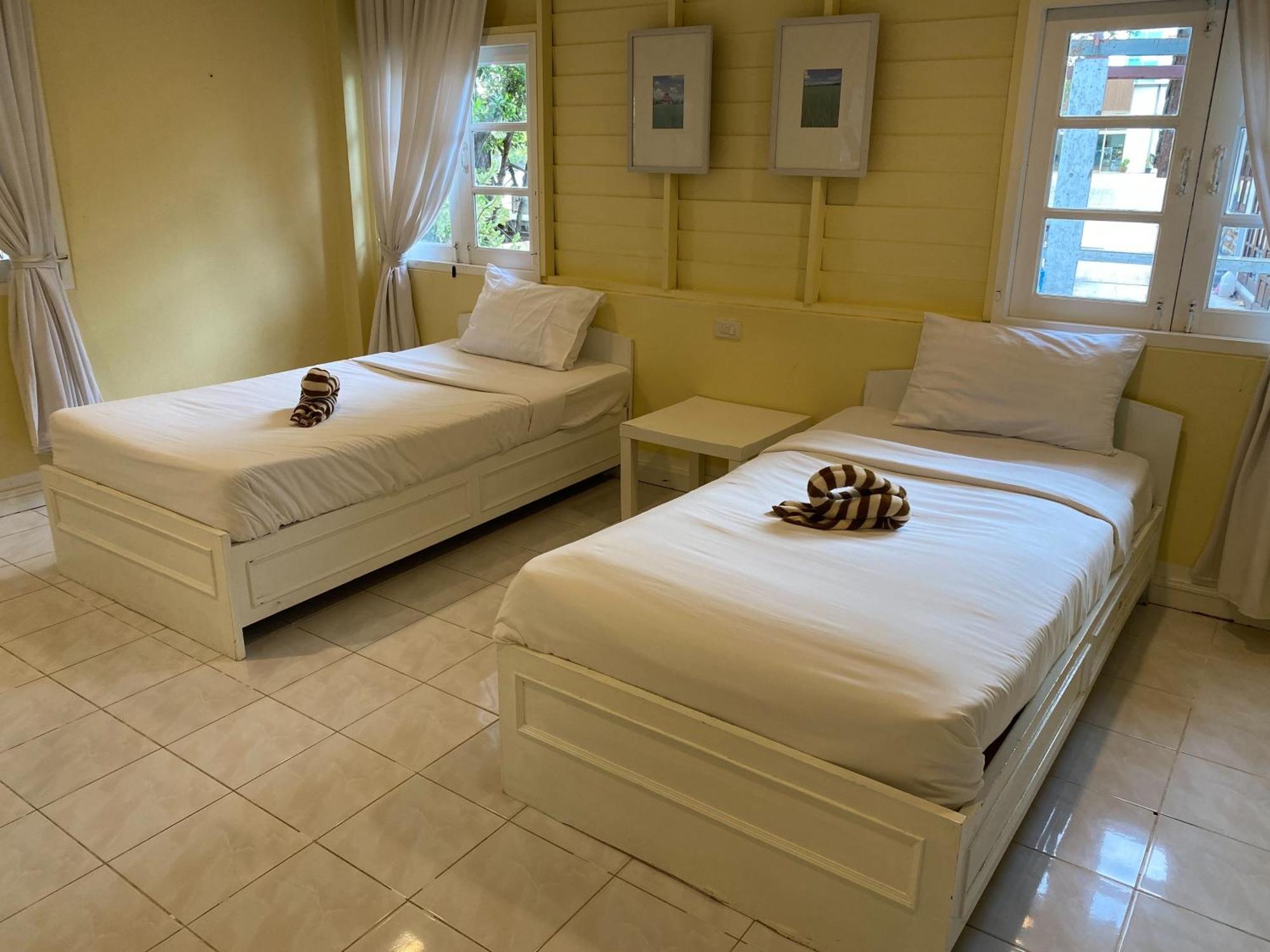 Resort รตะธารา รีสอร์ท Ratathara Resort Bang Pakong