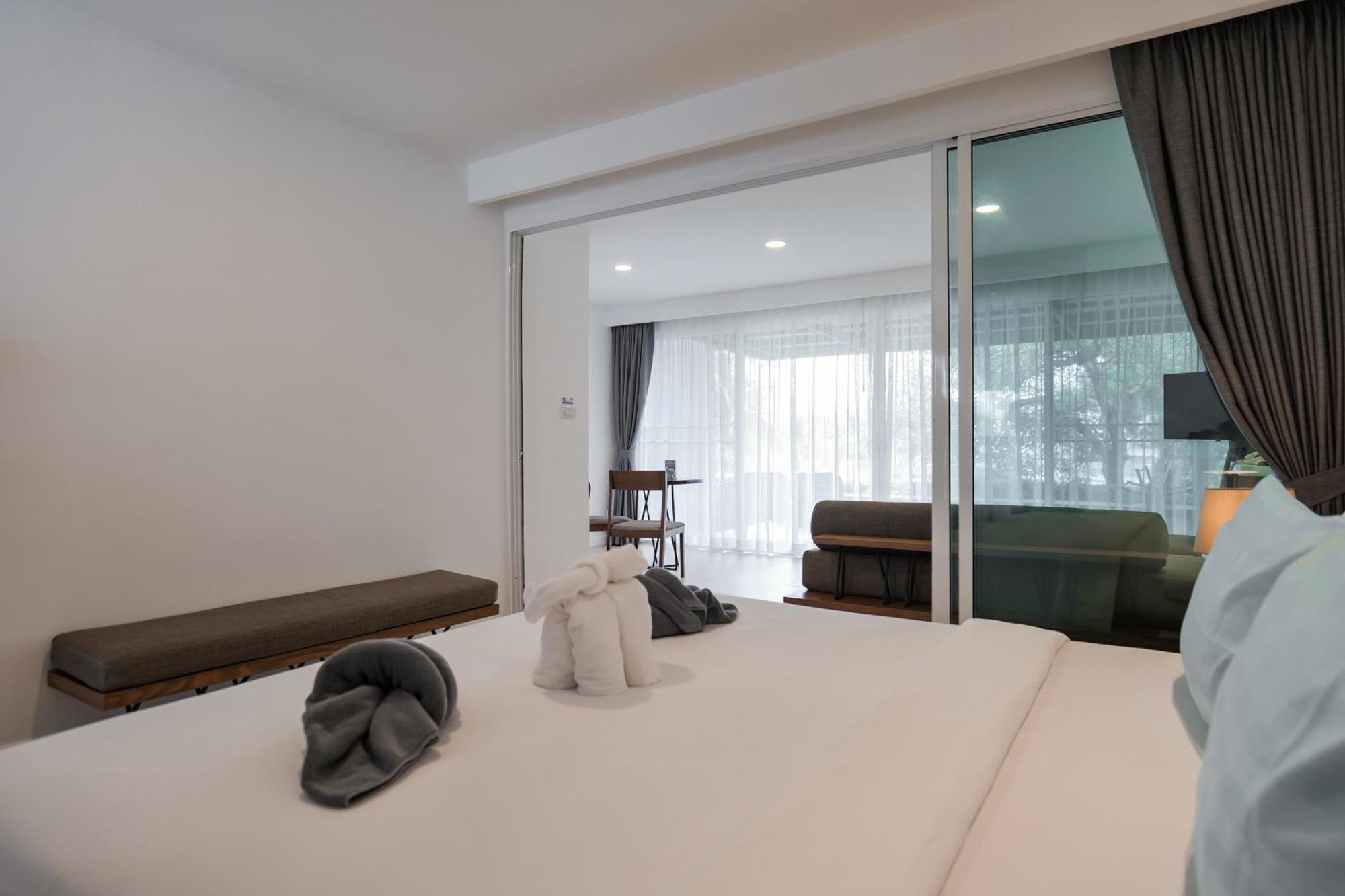Seanery Beach Resort