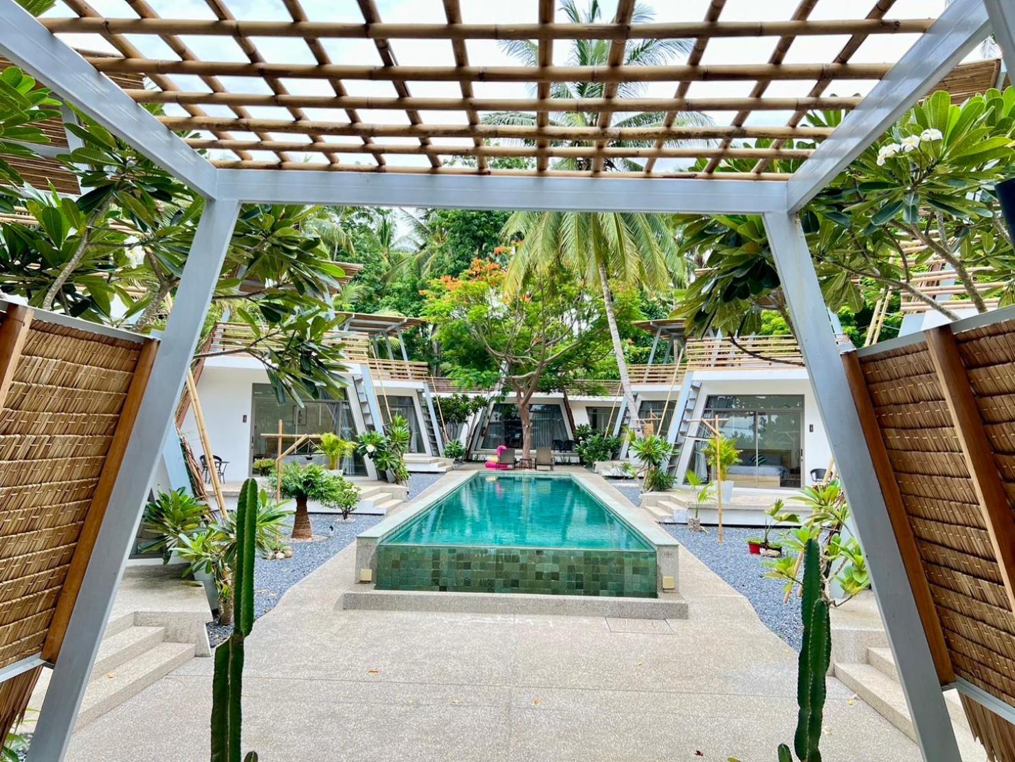 Resort Chill Lay Donsak