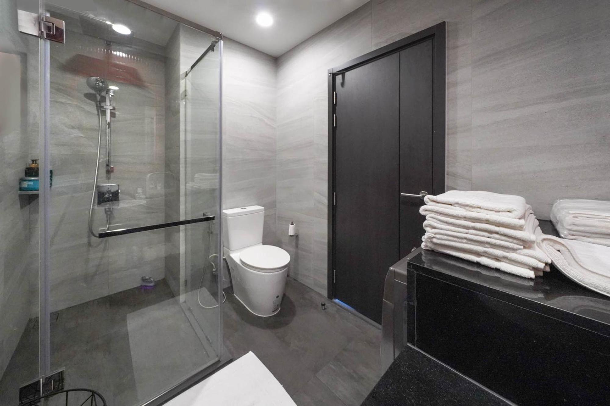 Edge 2bdrm Balcony Ocean View Apartamento Pattaya