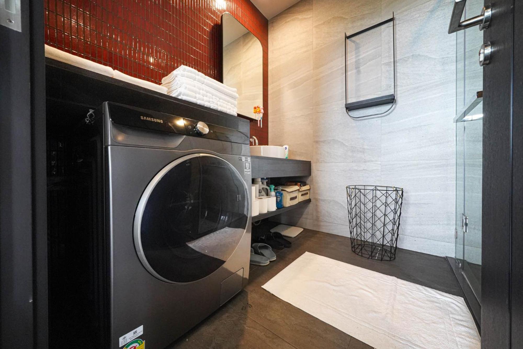 Edge 2bdrm Balcony Ocean View Apartamento *