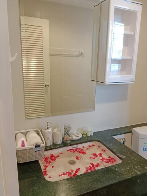 Villa Bangtao 2 Bedroom Corner Pool Access Phuket *