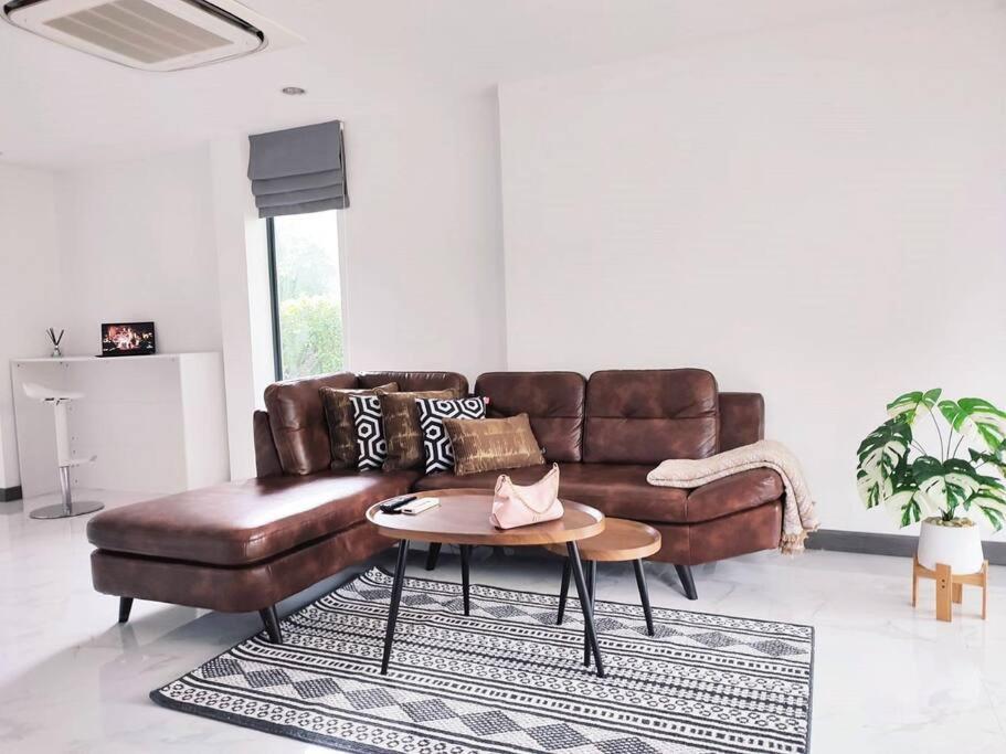 Bangtao 2 Bedroom Corner Pool Access Phuket Villa