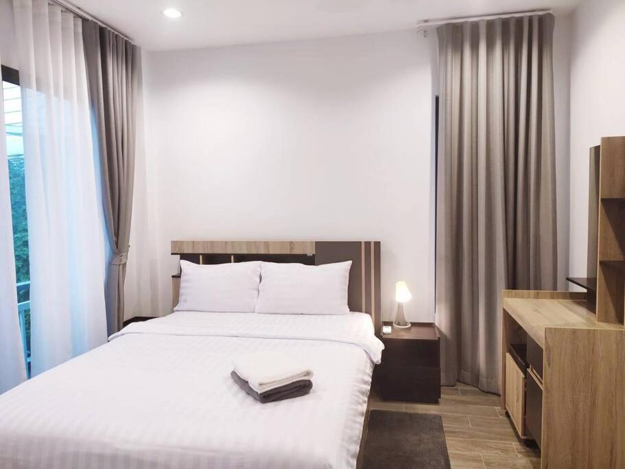 Bangtao 2 Bedroom Corner Pool Access Phuket Ban Pak Lak