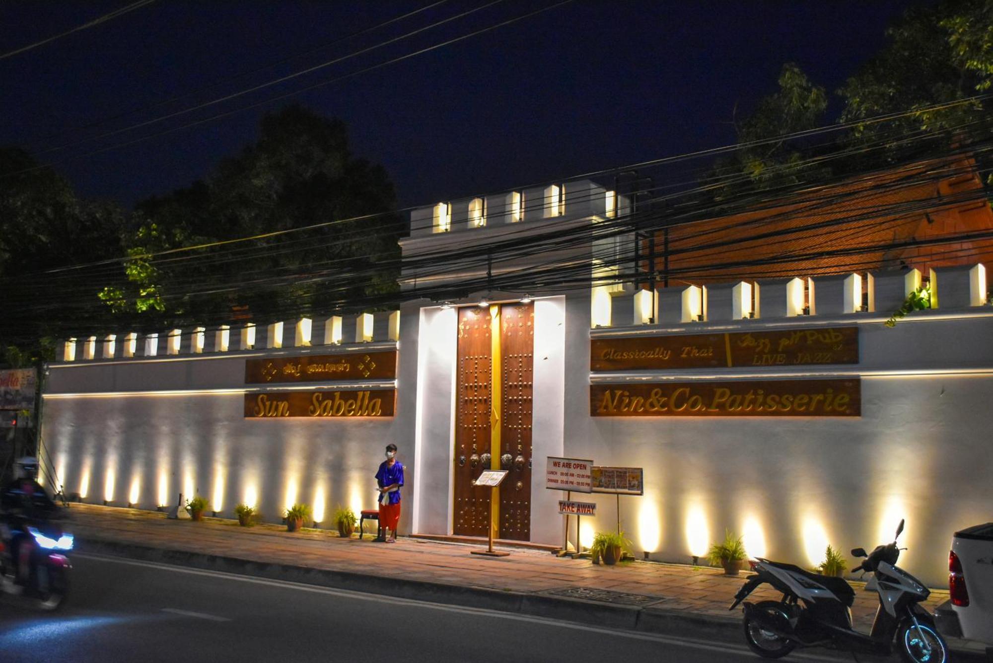Resort Sugar Hut & Restaurant 3*