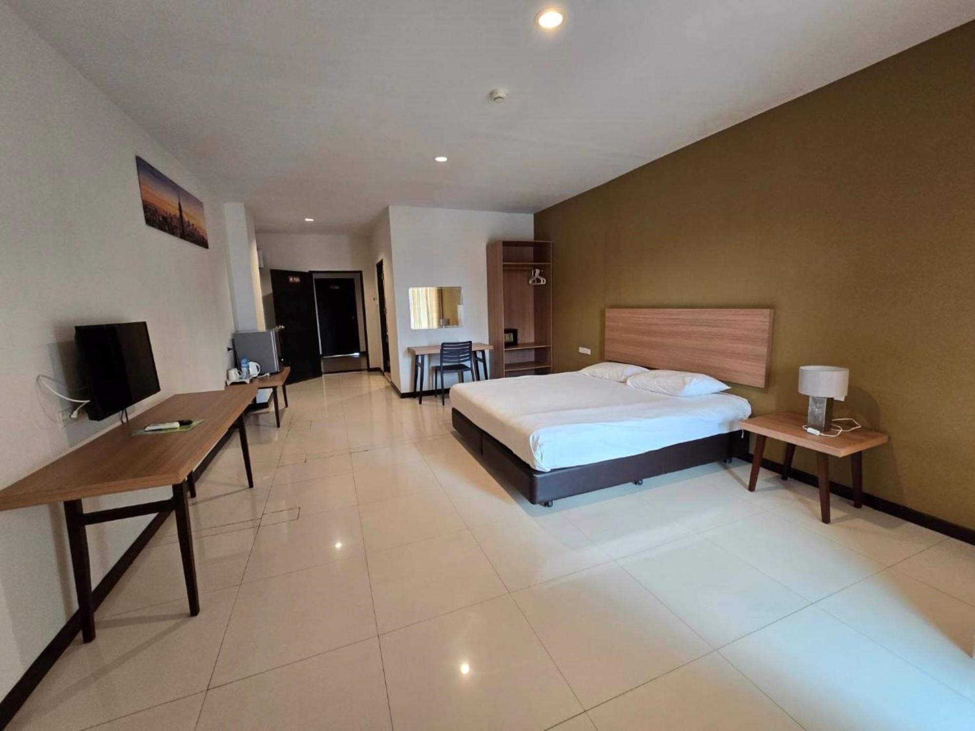Hotel Plaza Jomtien Beach