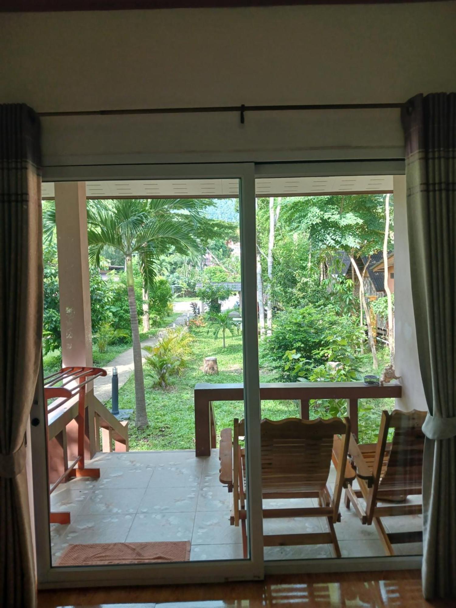 Baan Long Lodge *