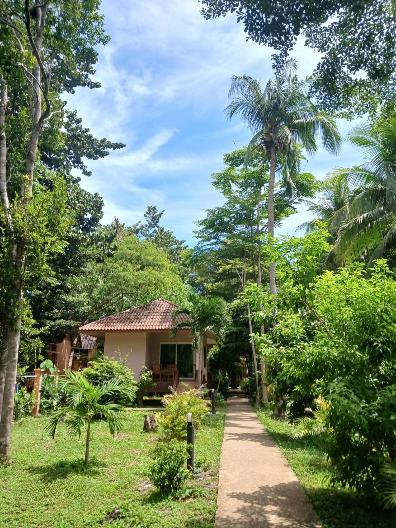 Baan Long Lodge Koh Lanta