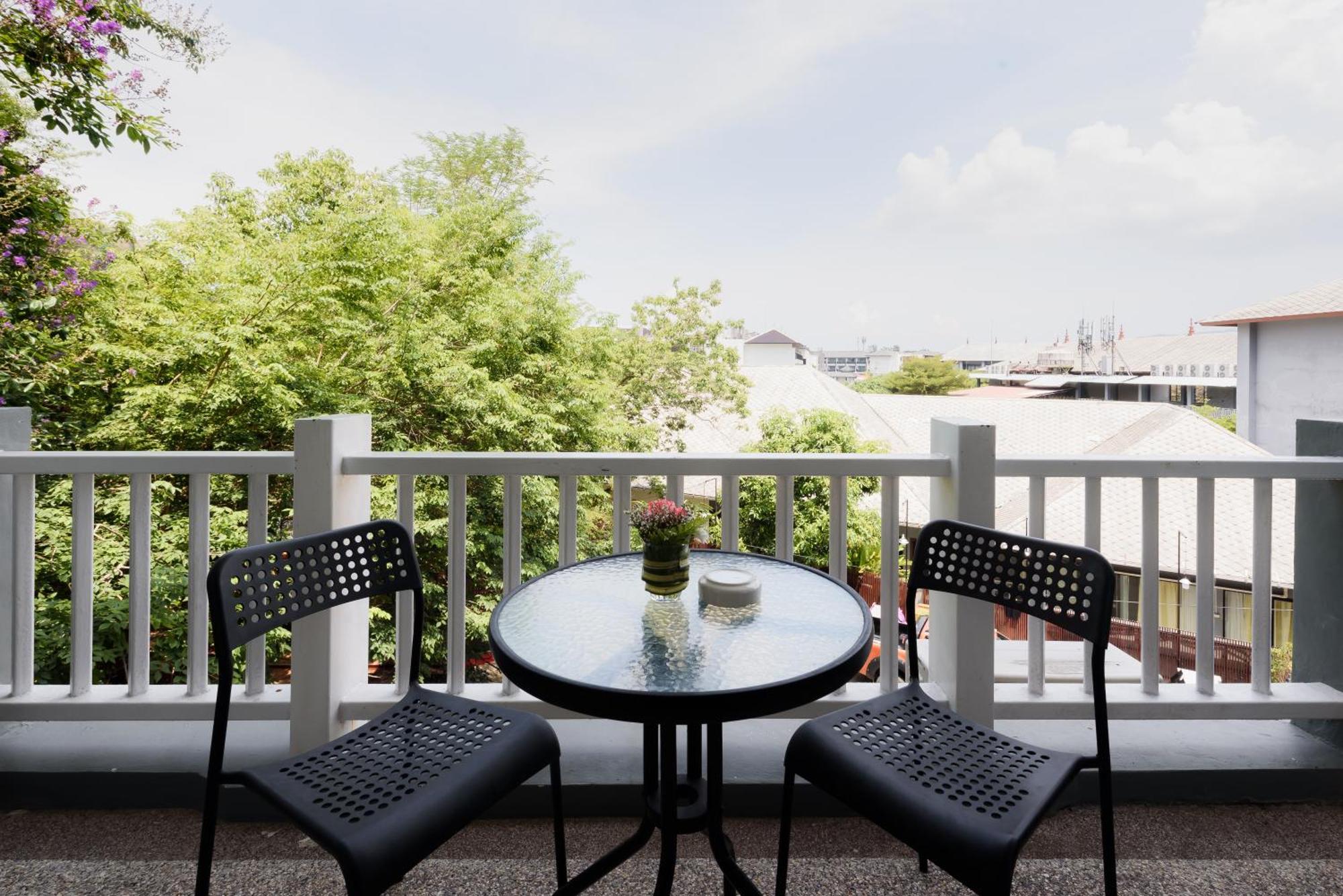 Little Hotel 4*