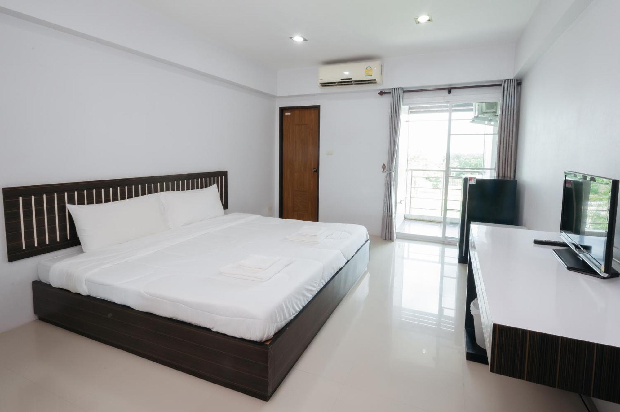 Creston Grand Hotel Suphan Buri