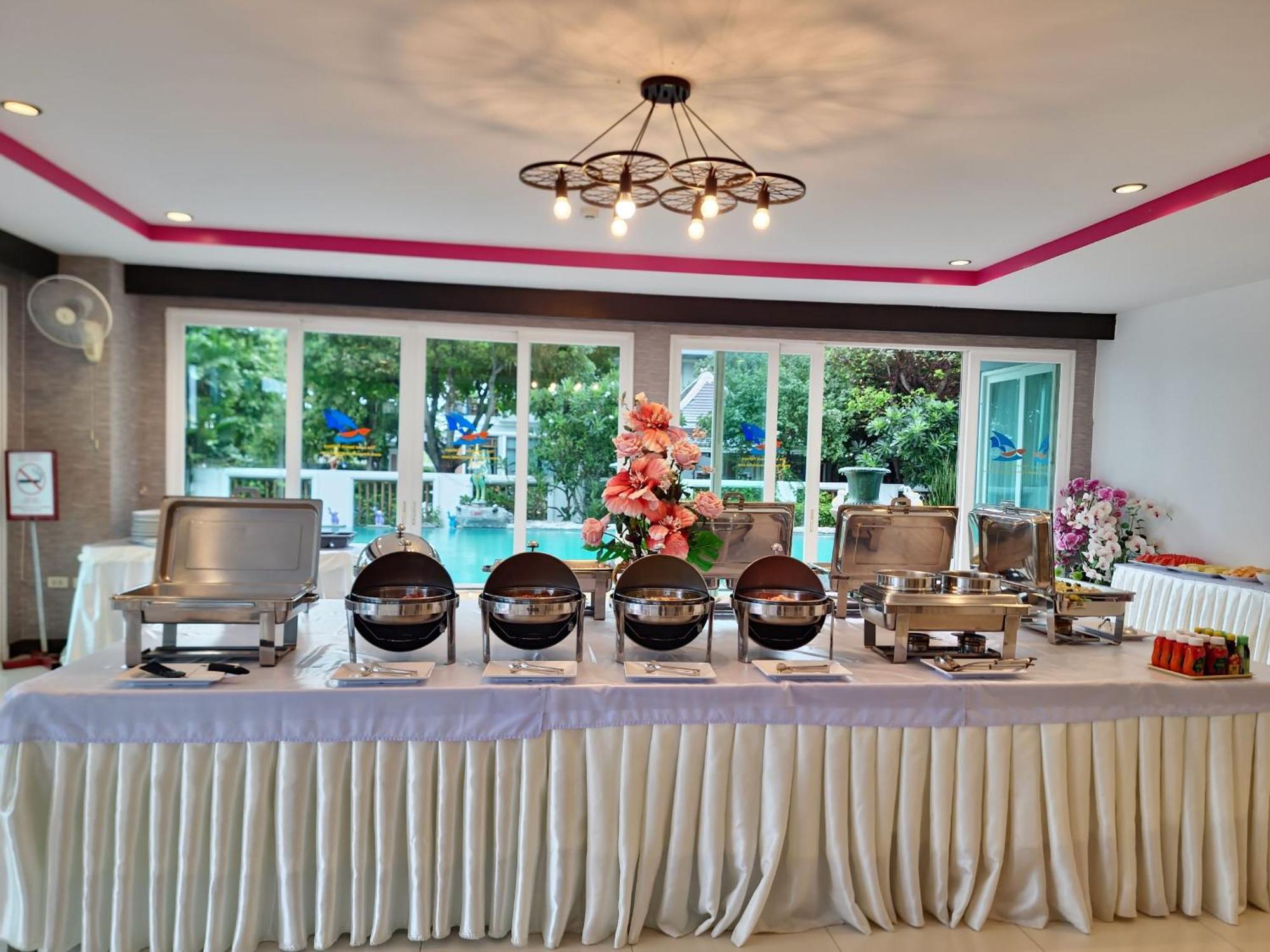 The Pattaya 5* Na Chom Thian