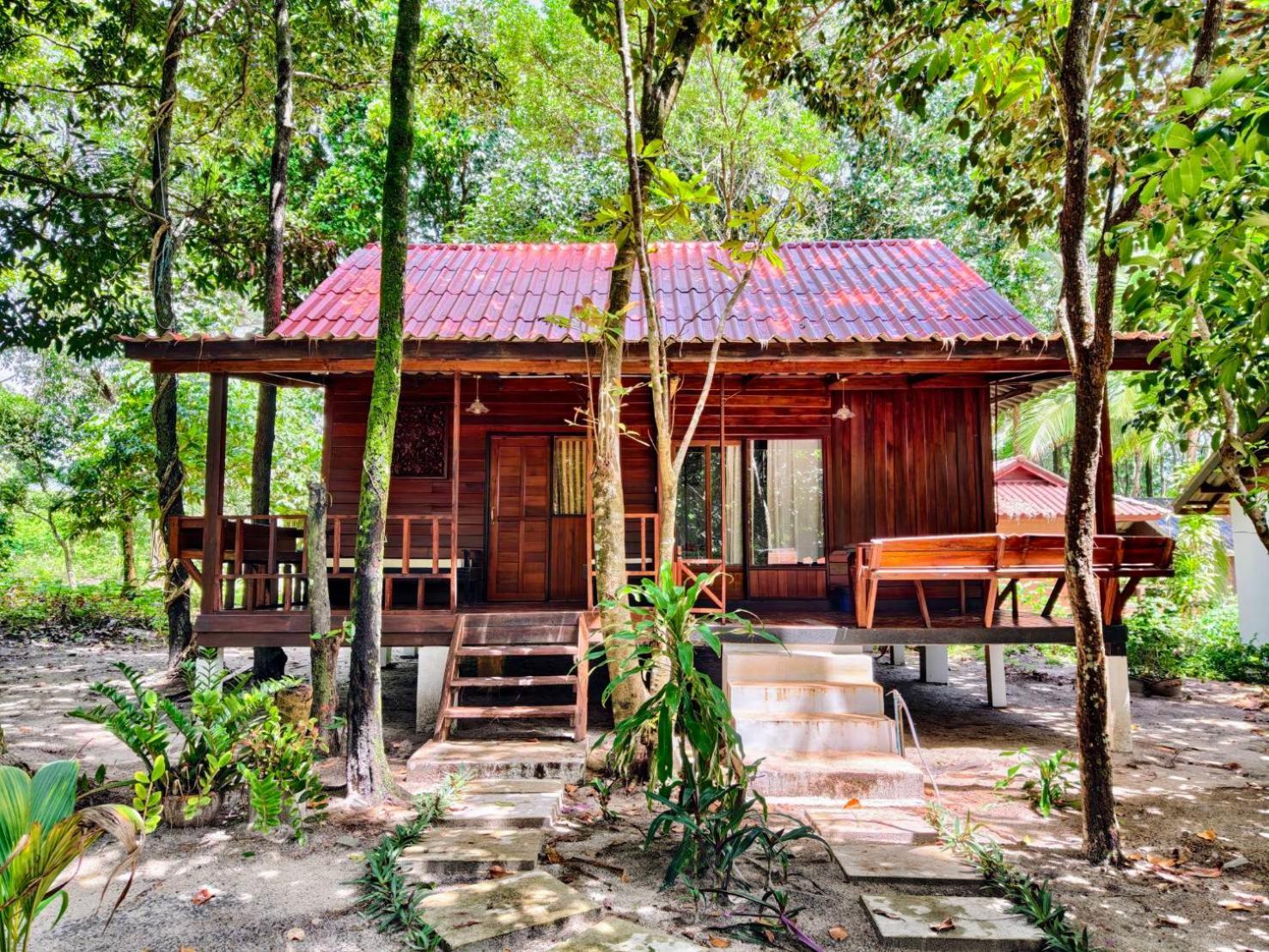 Ziggy Stardust Resort *