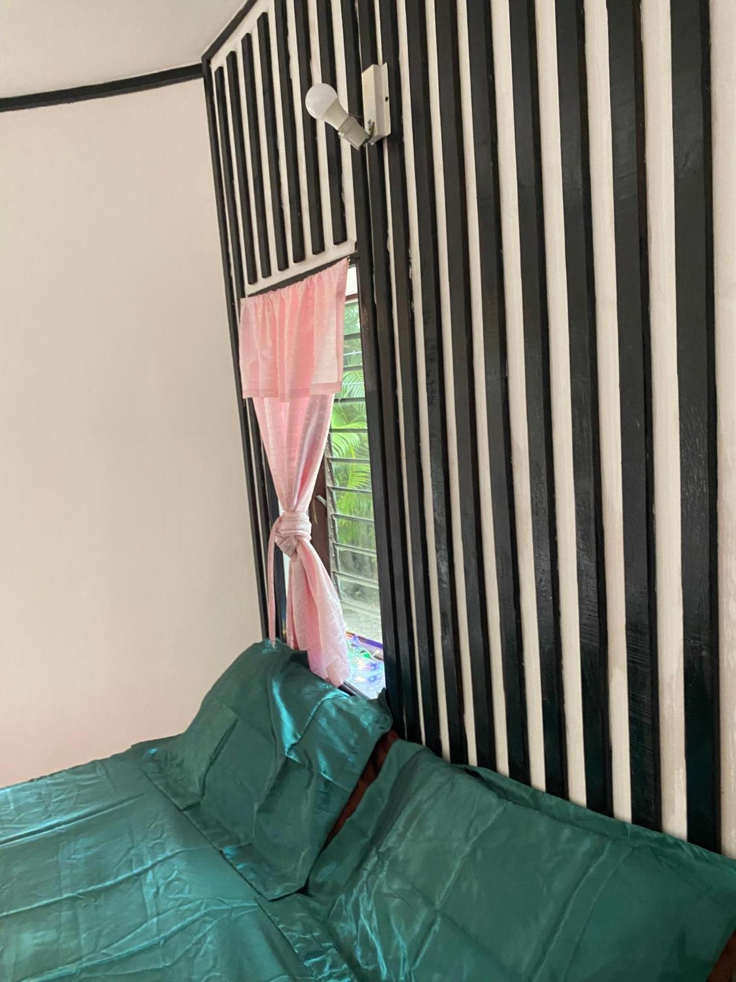 Hutofhappiness Apartamento Thongsala