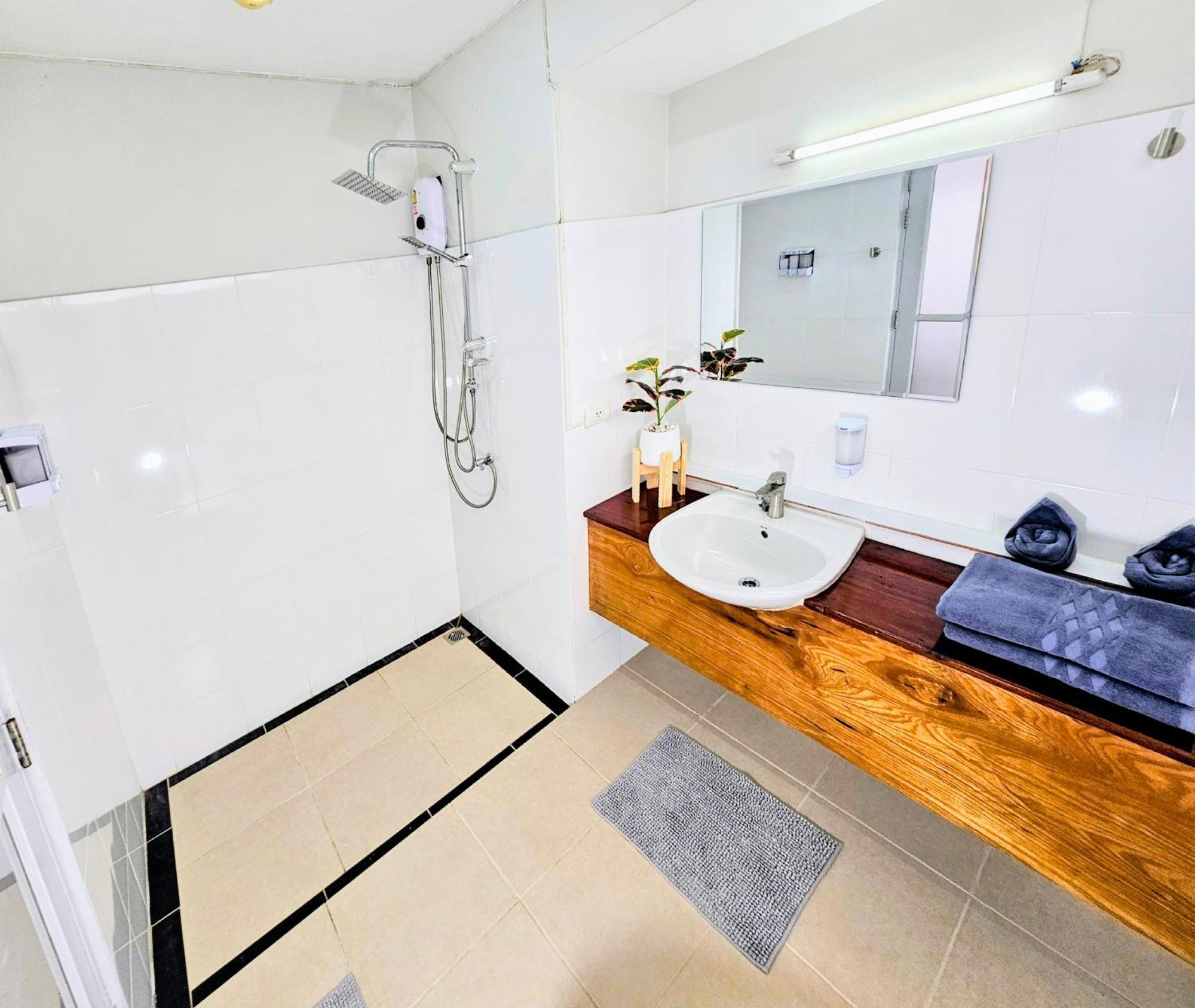 Apartamento Front Queen's Castle - Kid Friendly, Like Royalty *