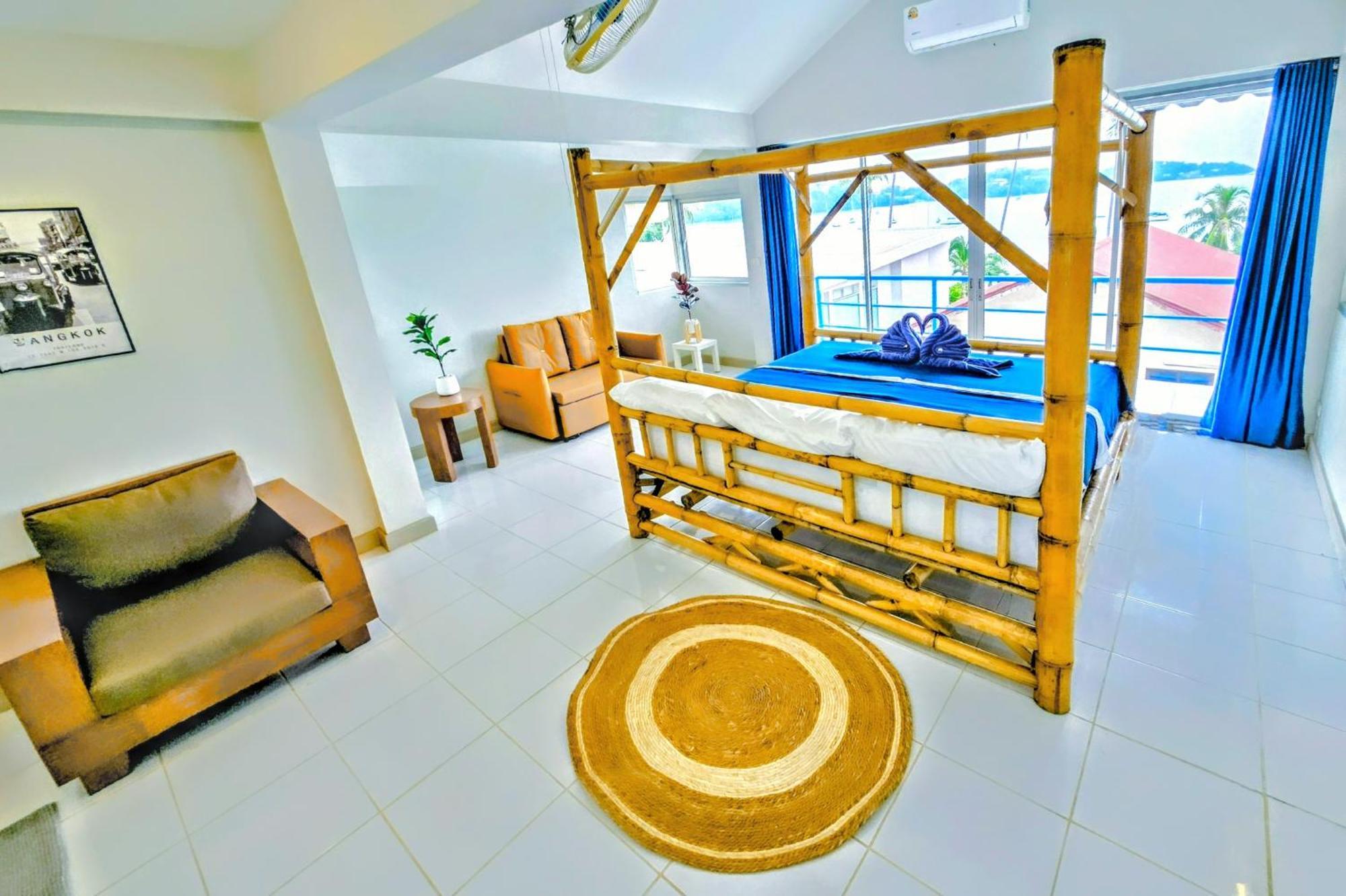Front Queen's Castle - Kid Friendly, Like Royalty * Ban Makham