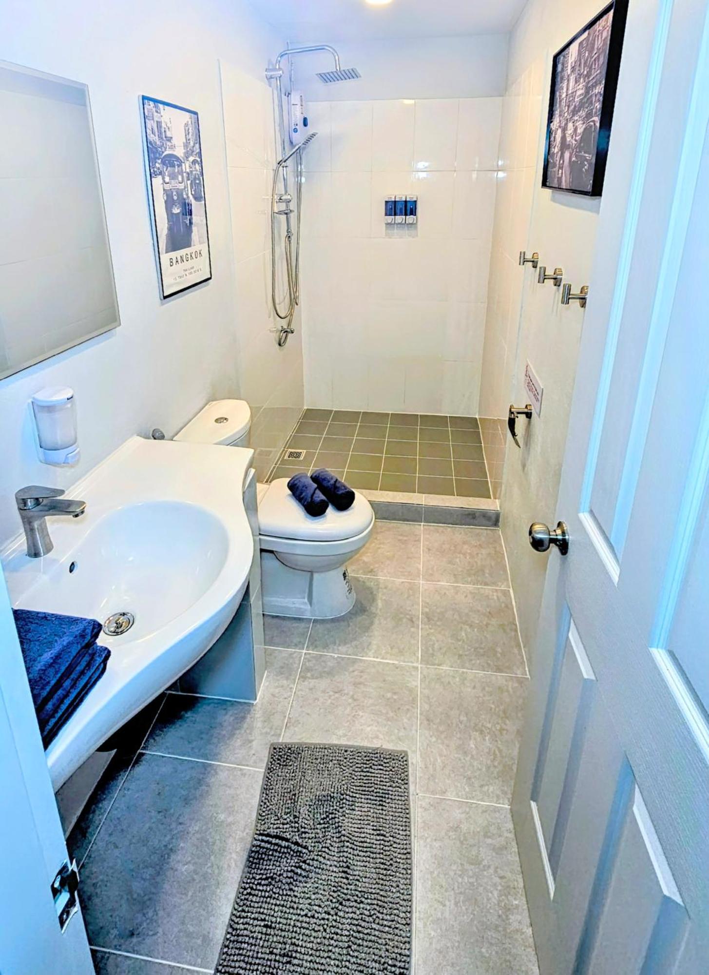 Front Queen's Castle - Kid Friendly, Like Royalty Apartamento