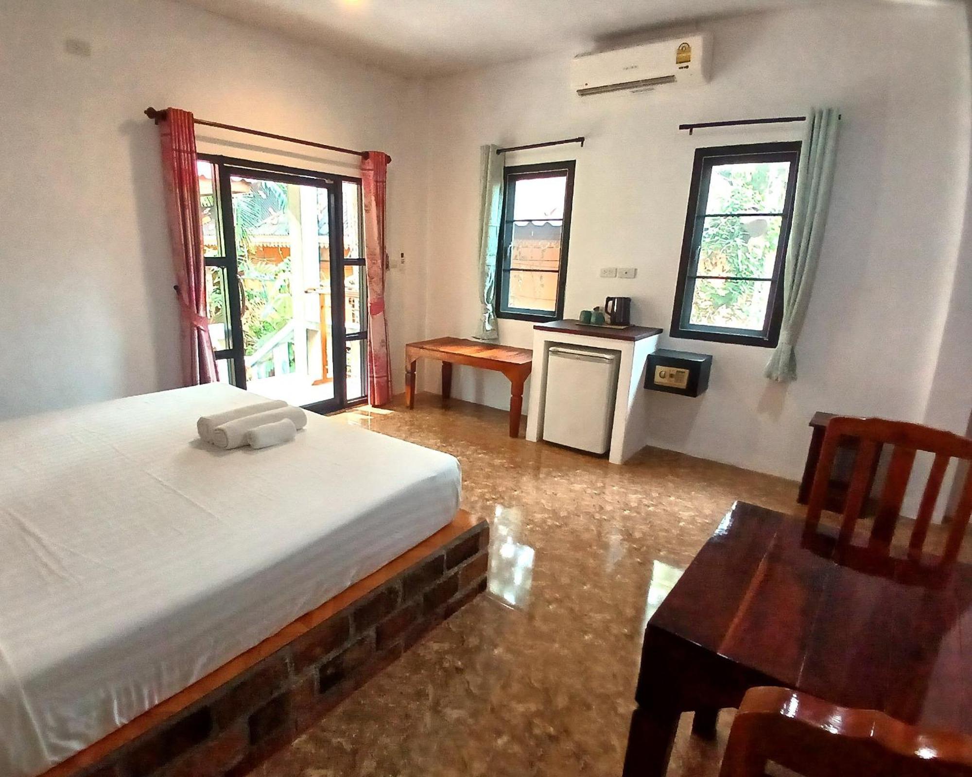 Baan Long Lodge Koh Lanta