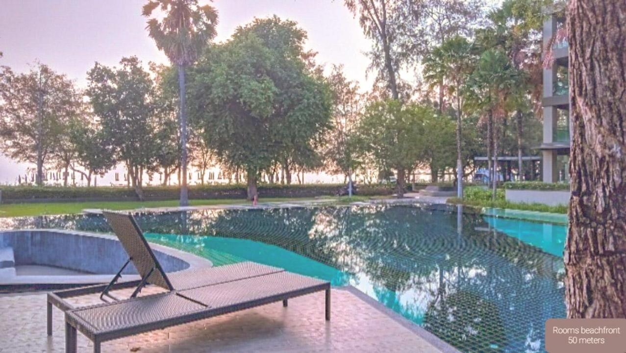 Apartment Beachfront 50 Meters *
