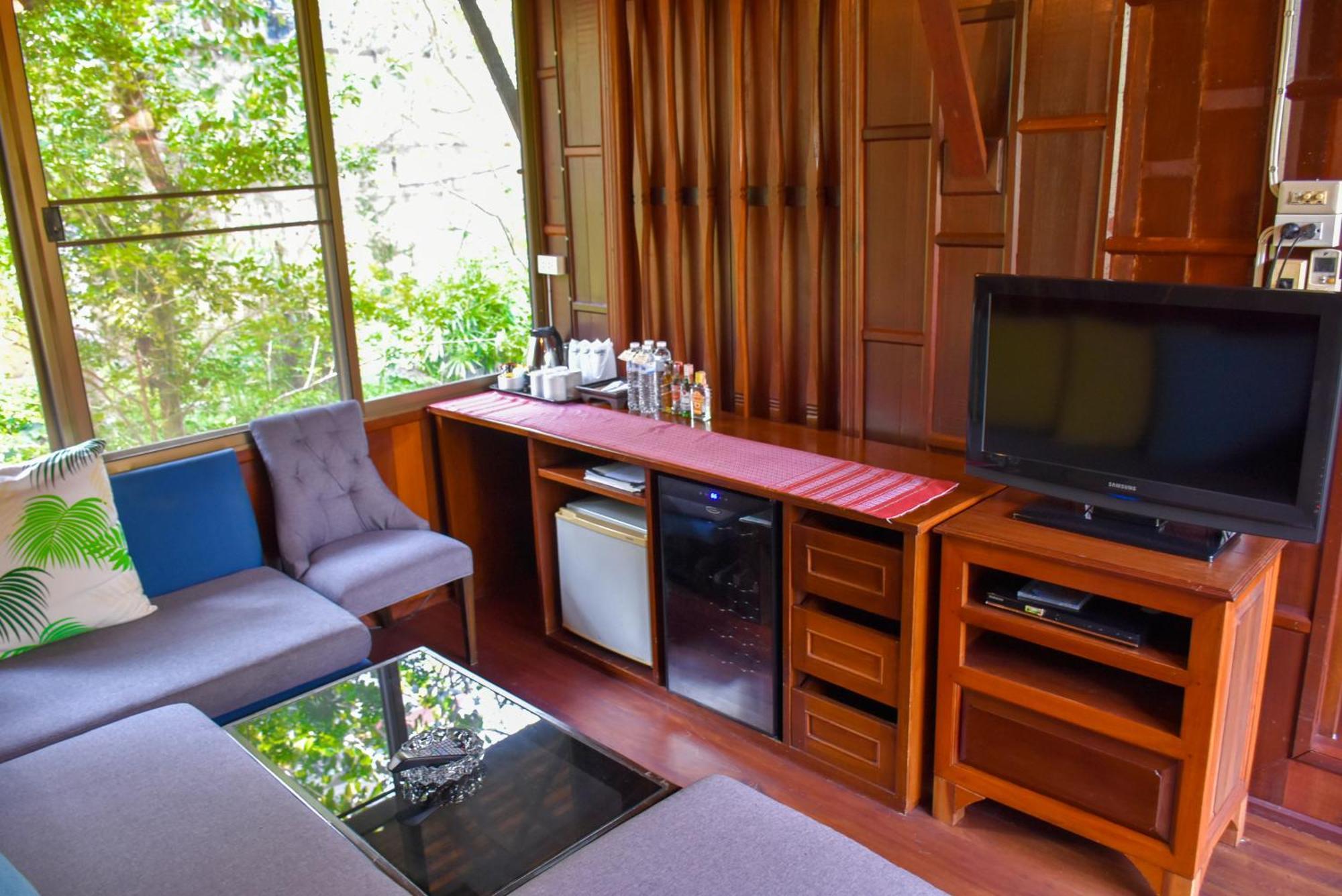 Sugar Hut & Restaurant Resort Pattaya