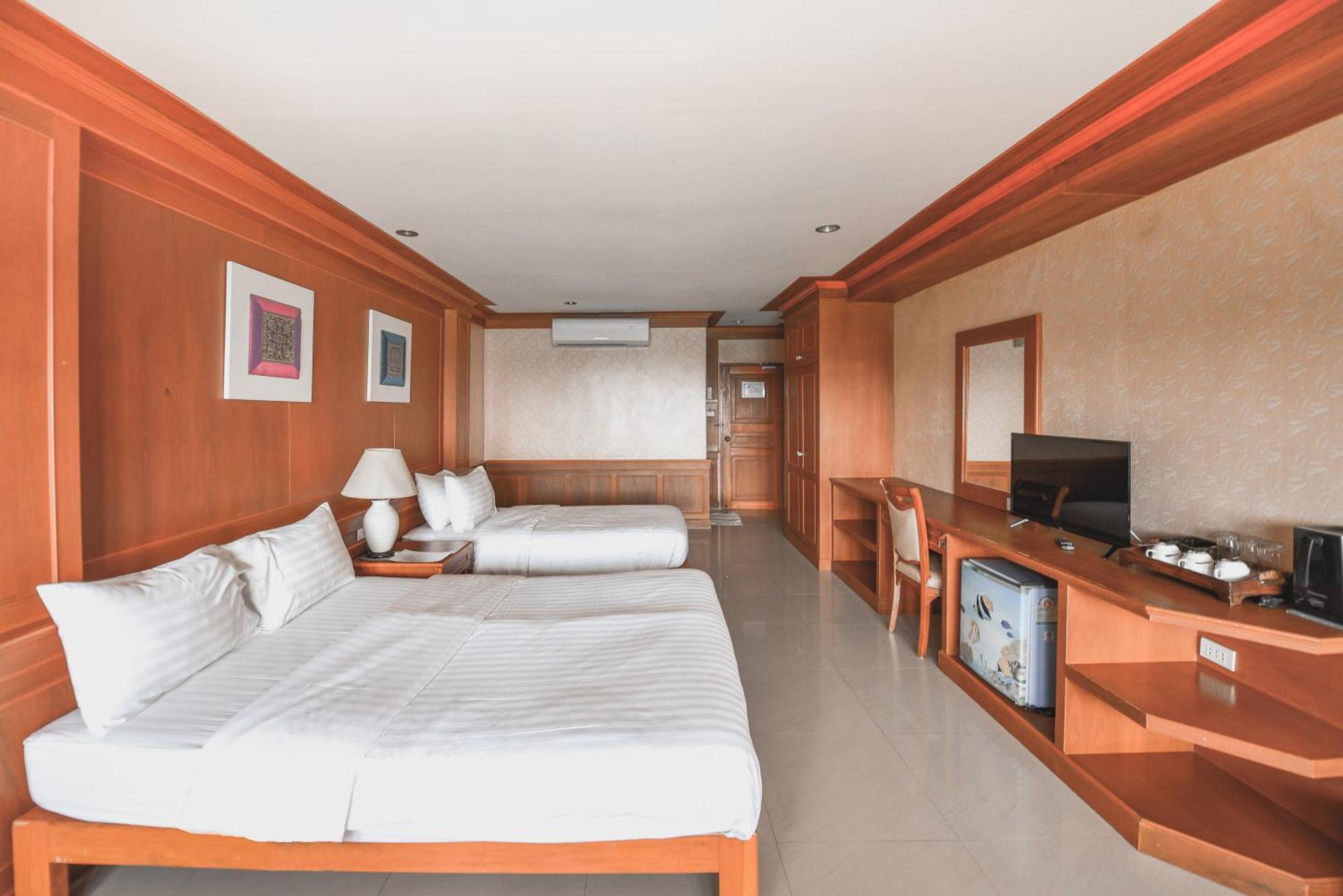 Resort Paradise Zone 3*