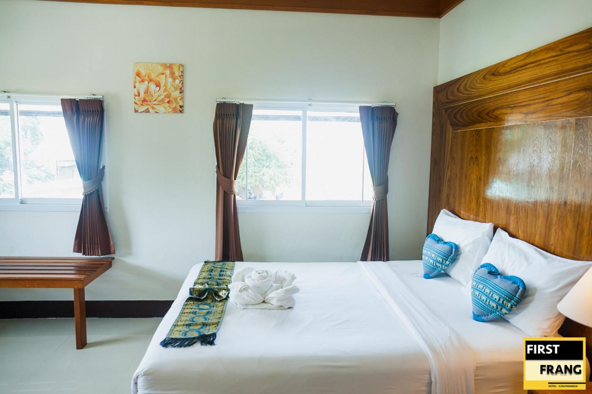 First And Frang - Koh Phangan Thongsala