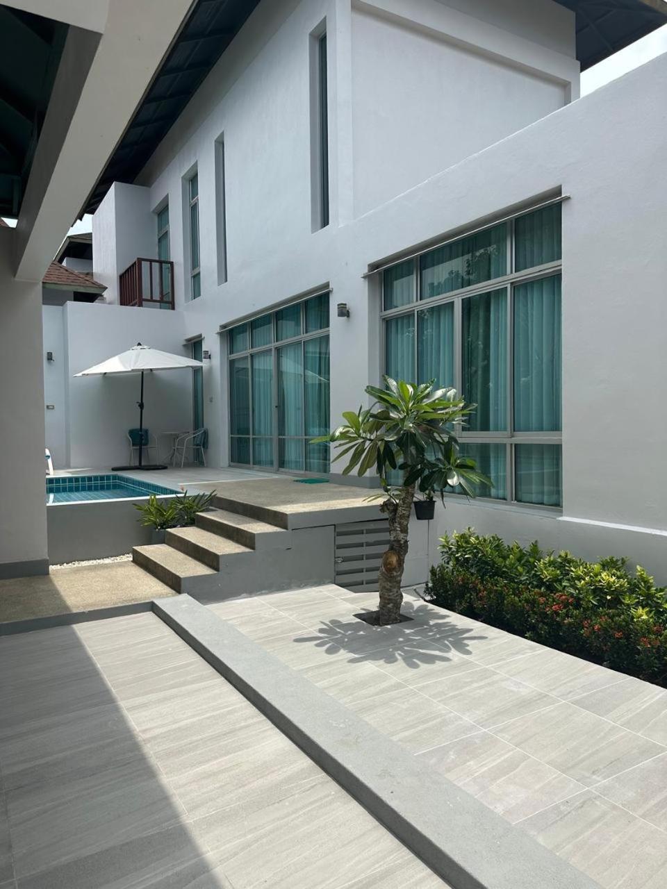Pool Villa *